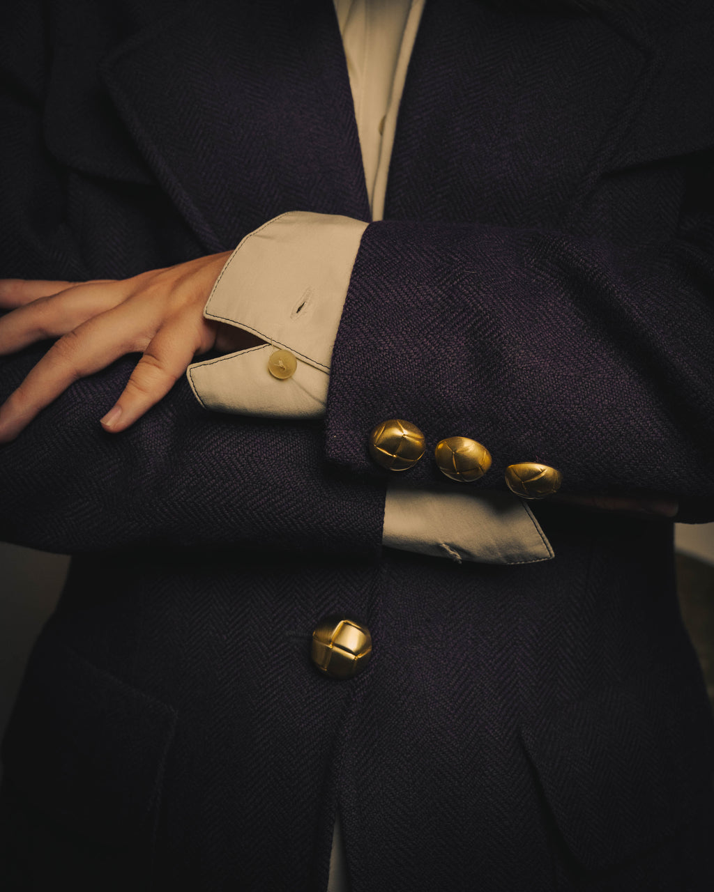 –SPECIAL– “GUCCI” 80’s-90’s Sculptural tailored blazer with gold buttons