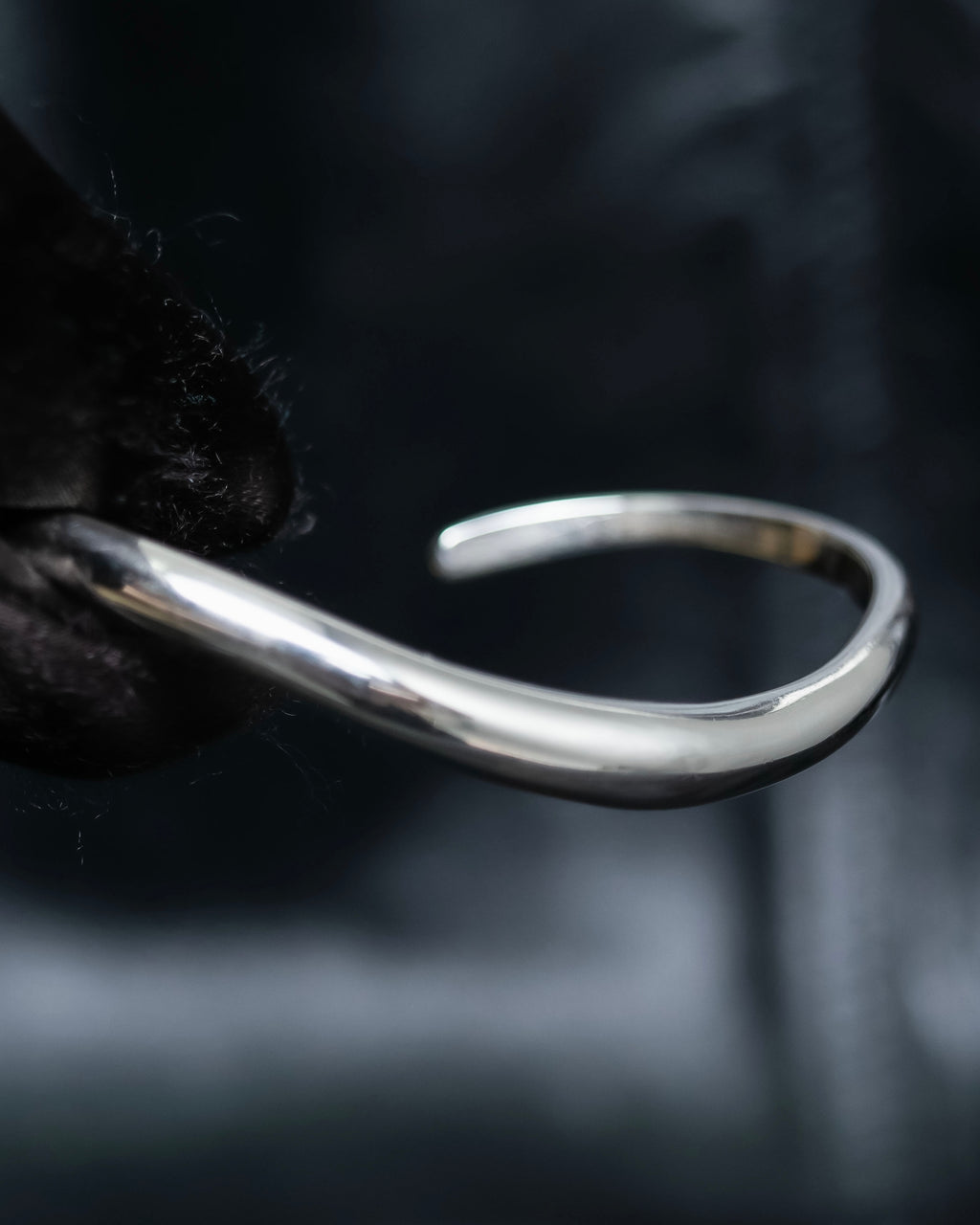 "ete" Silver 925 wavy design bangle