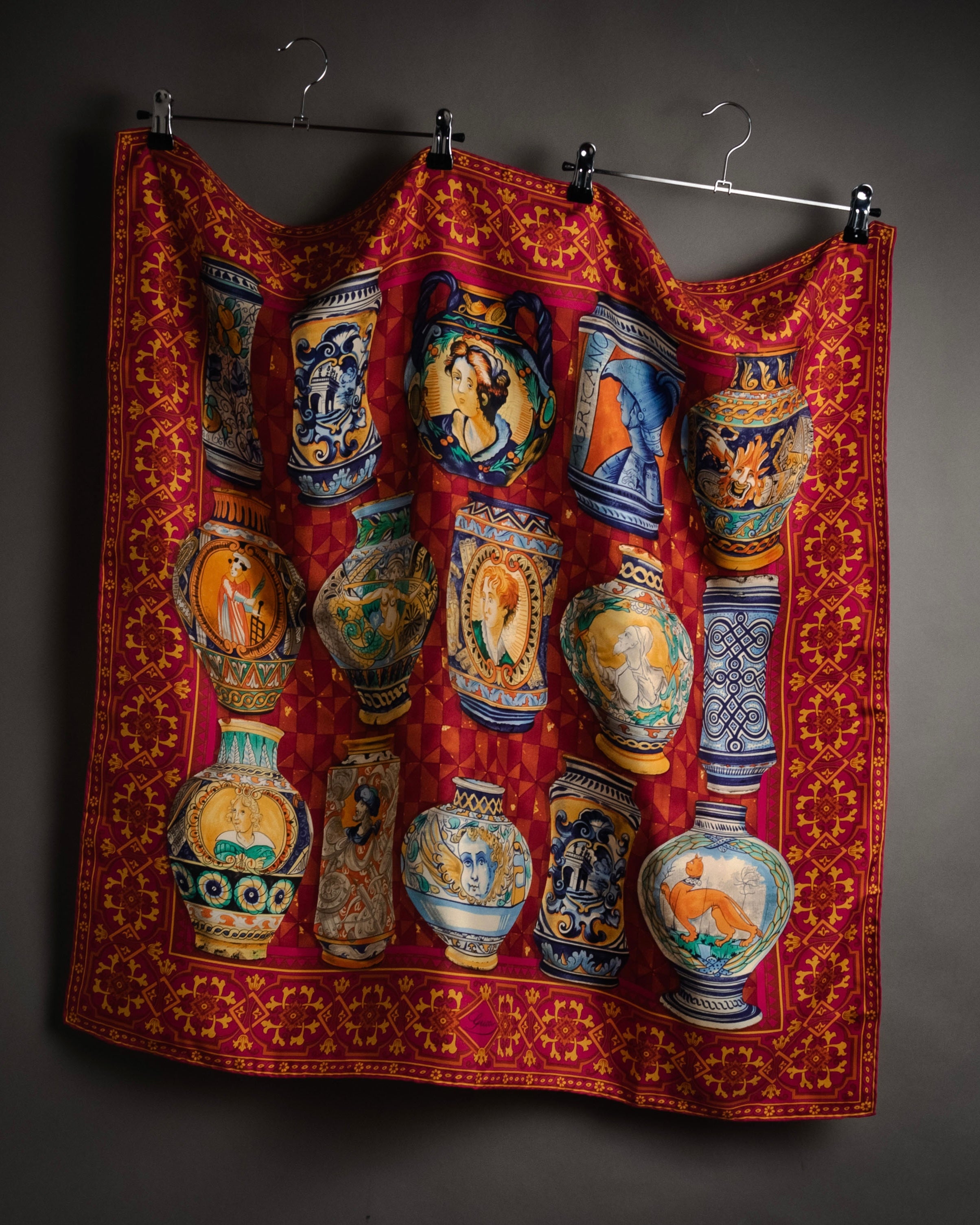 “GUCCI” 2016–2020 Ceramic motif silk foulard scarf
