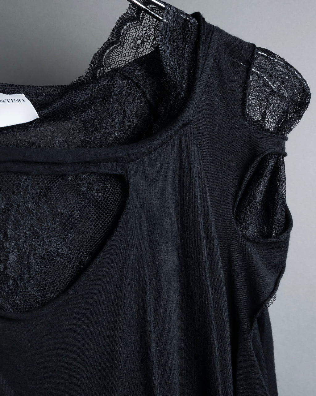 "RED VALENTINO" Distressed tulle skirt docking long pullover