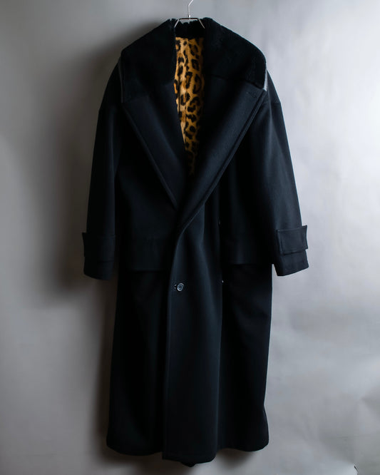 "GIANNI VERSACE UPDATE"
Fur trimmed wool cashmere maxi double breasted coat