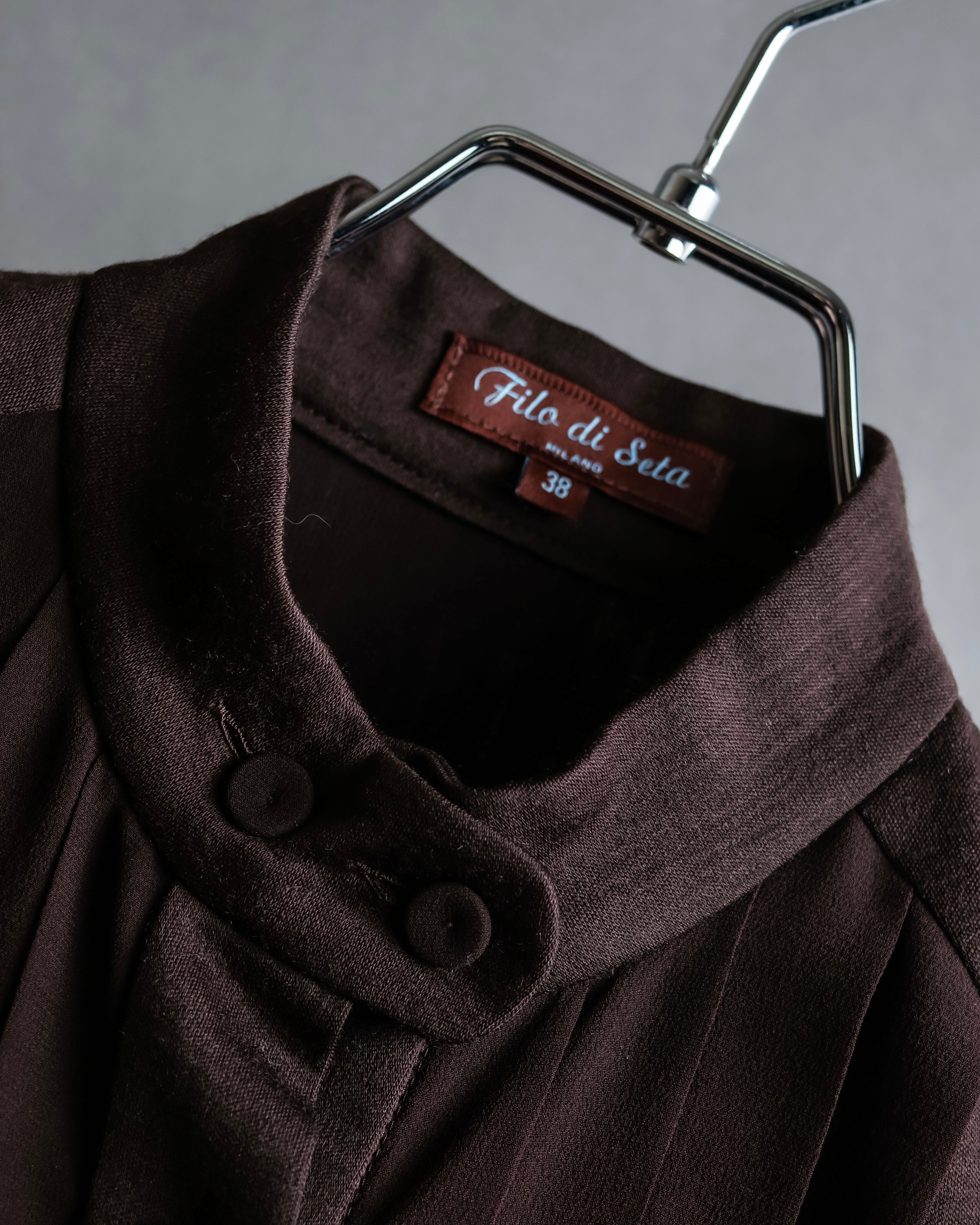 "Filo di Seta" Front pleated design stand-up collar shirt