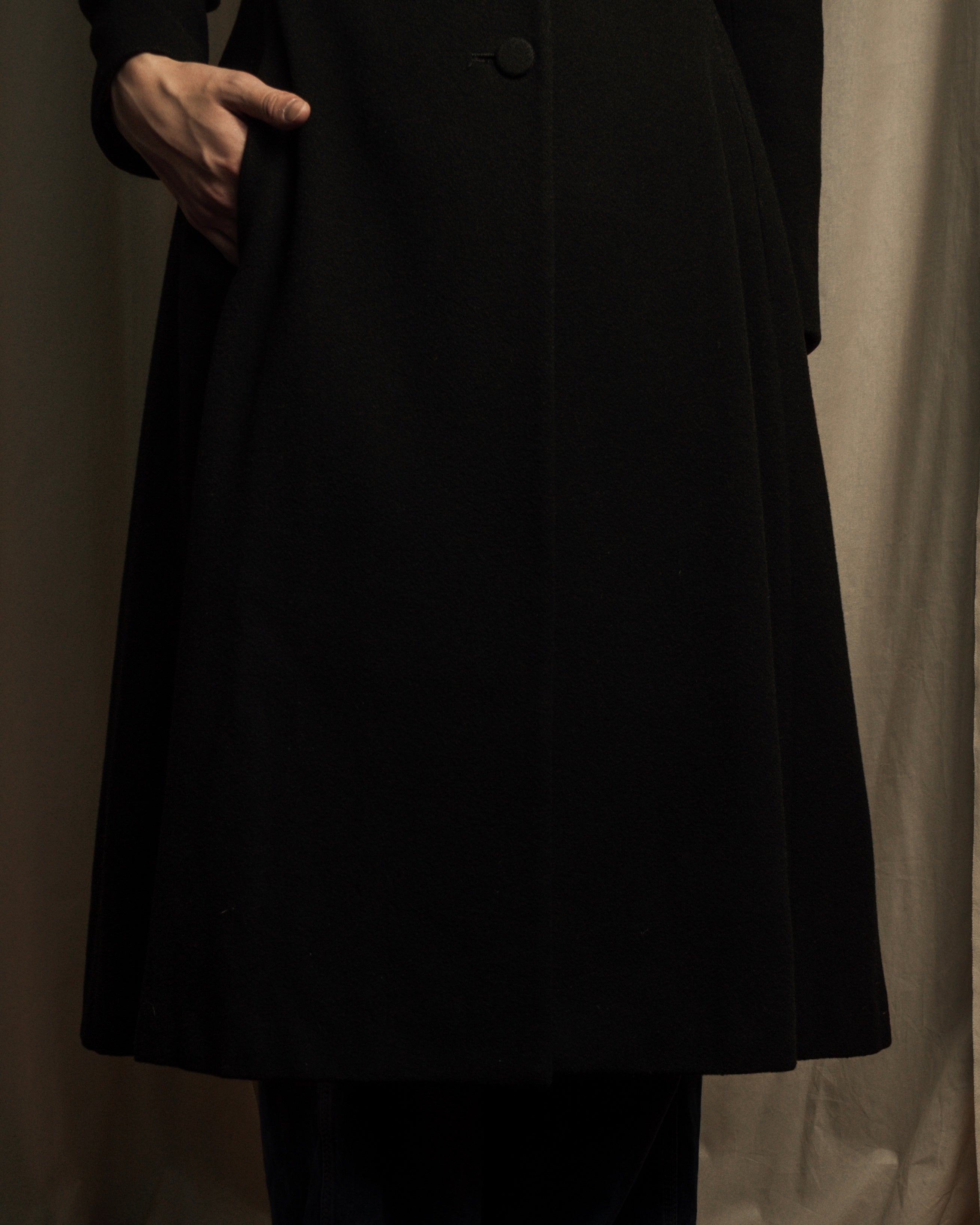 -SPECIAL- "JEAN PAUL GAULTIER"
 90's-00's Waist shape A-line silhouette black color super long coat