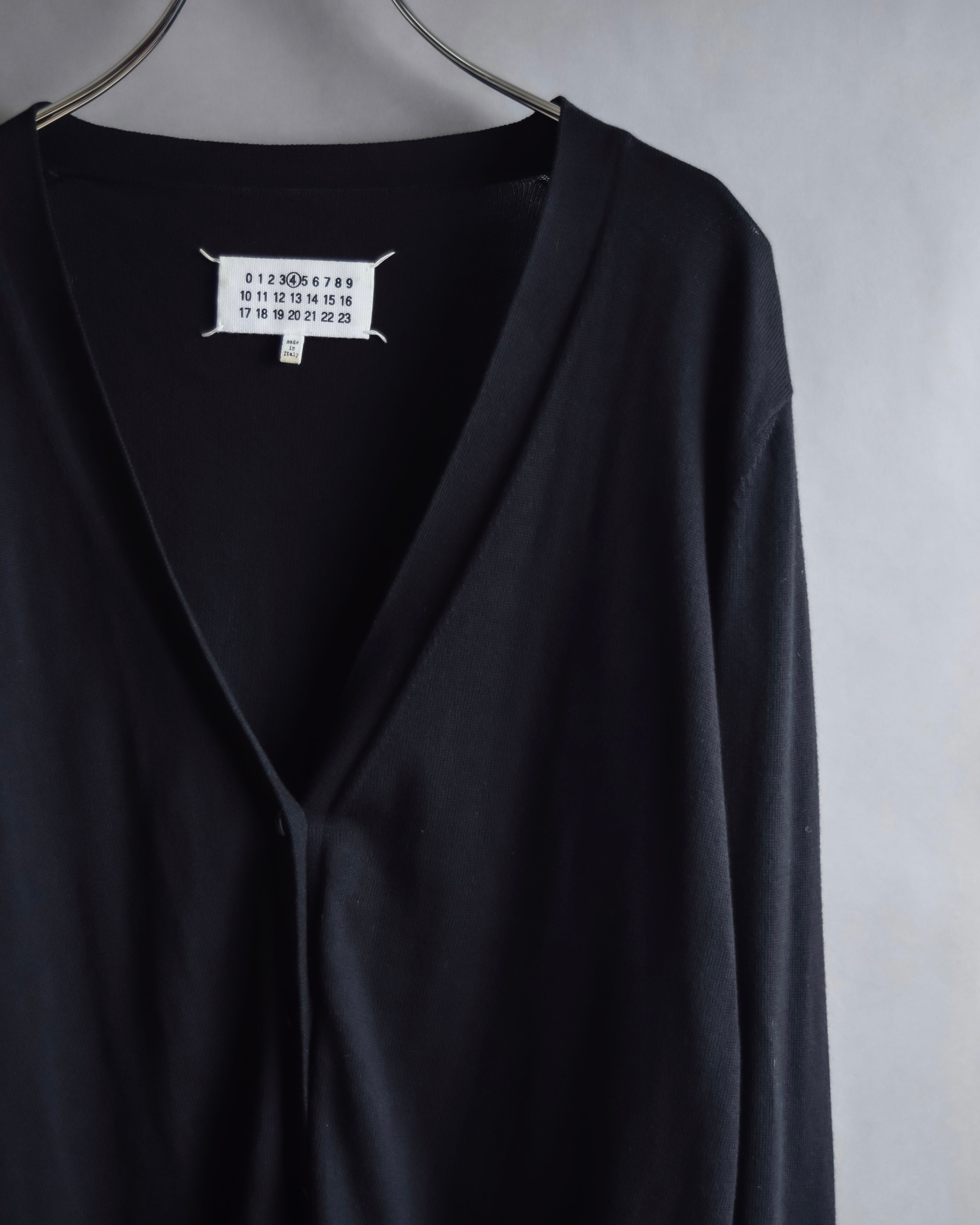 "MAISON MARGIELA" 18SS Elbow patched v-neck knit cardigan
