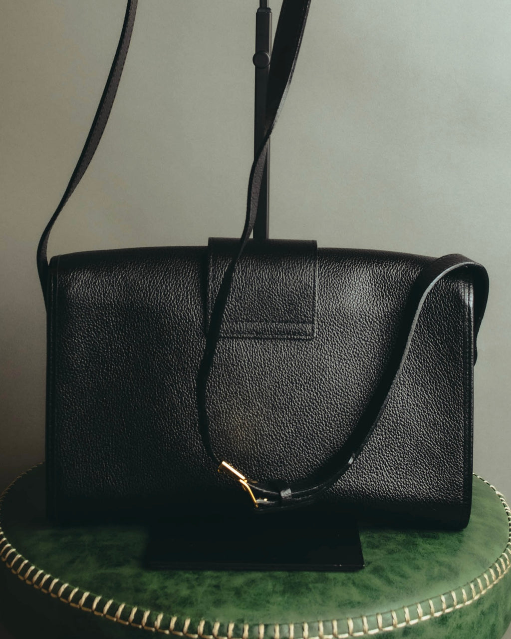 “Yves Saint Laurent” 90’s-00’s Cassandra logo one shoulder leather bag