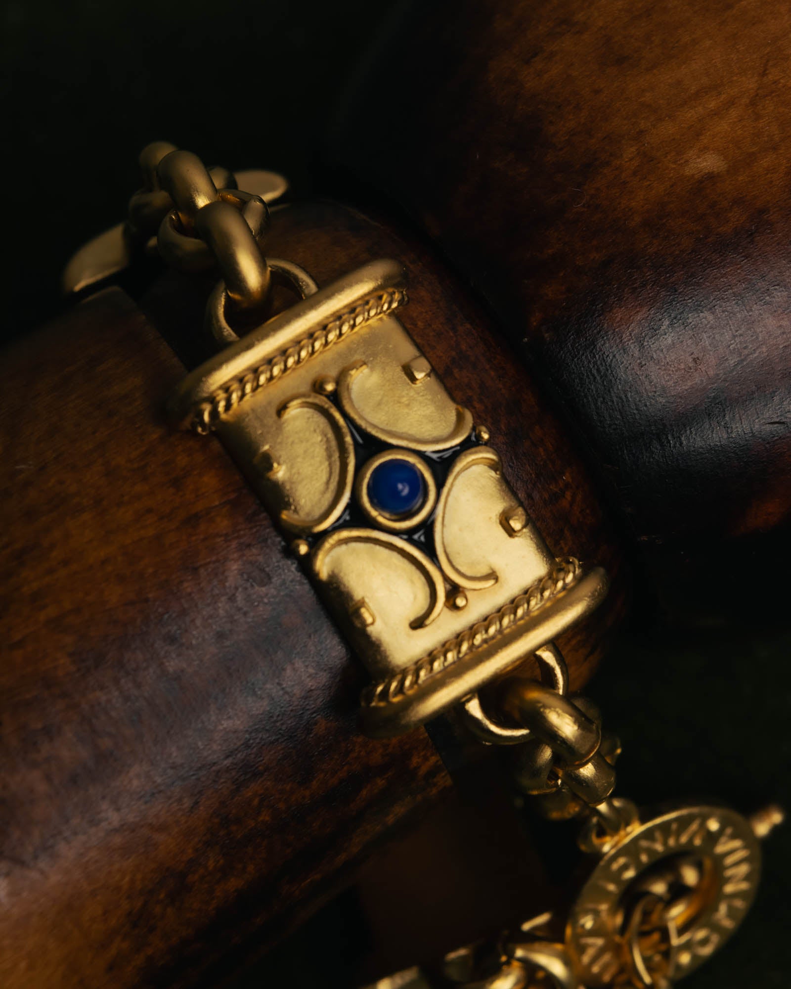 “Vintage“ 80's-90's Cabochon ornament bracelet