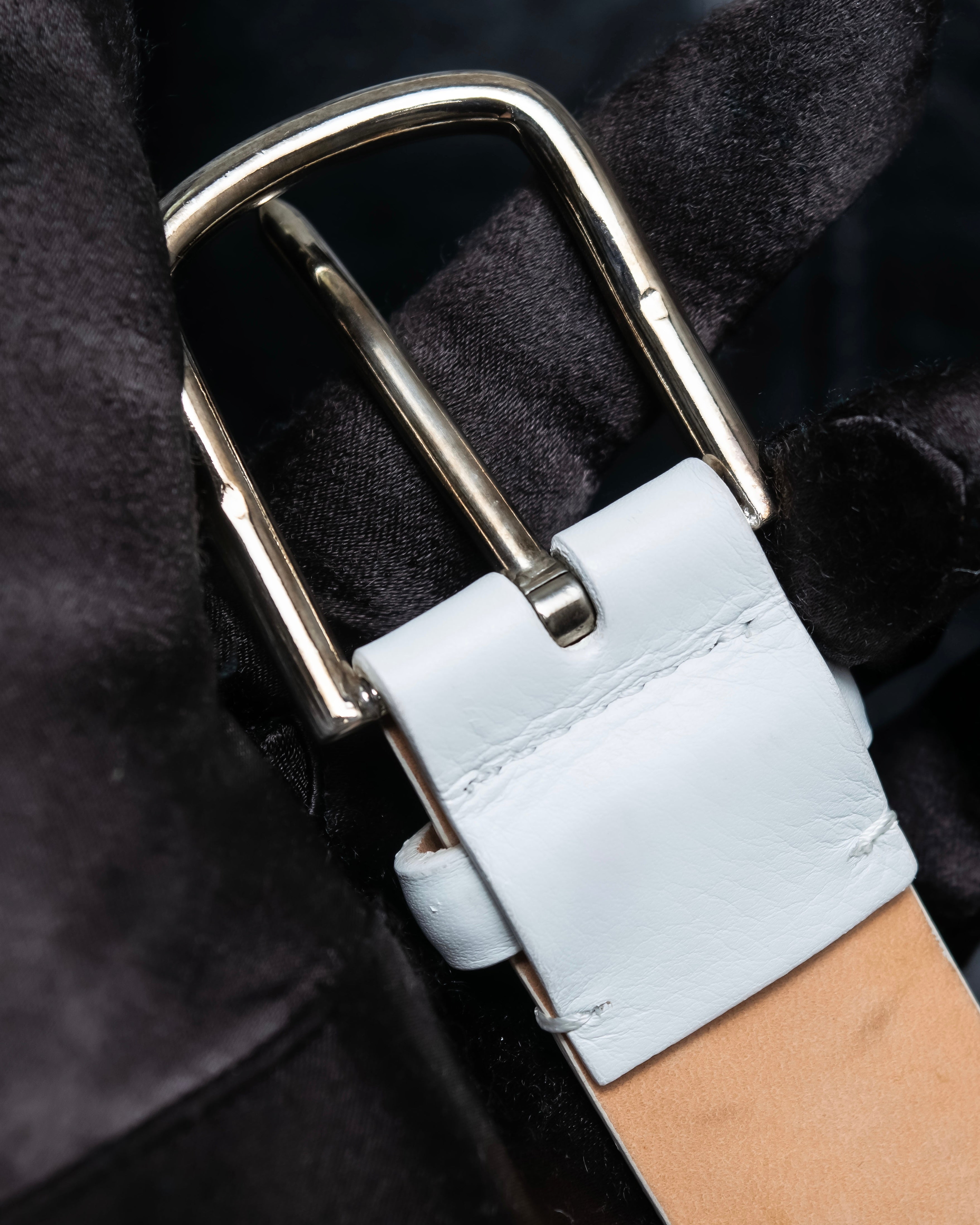 "GIORGIO ARMANI" Genuine leather white color belt