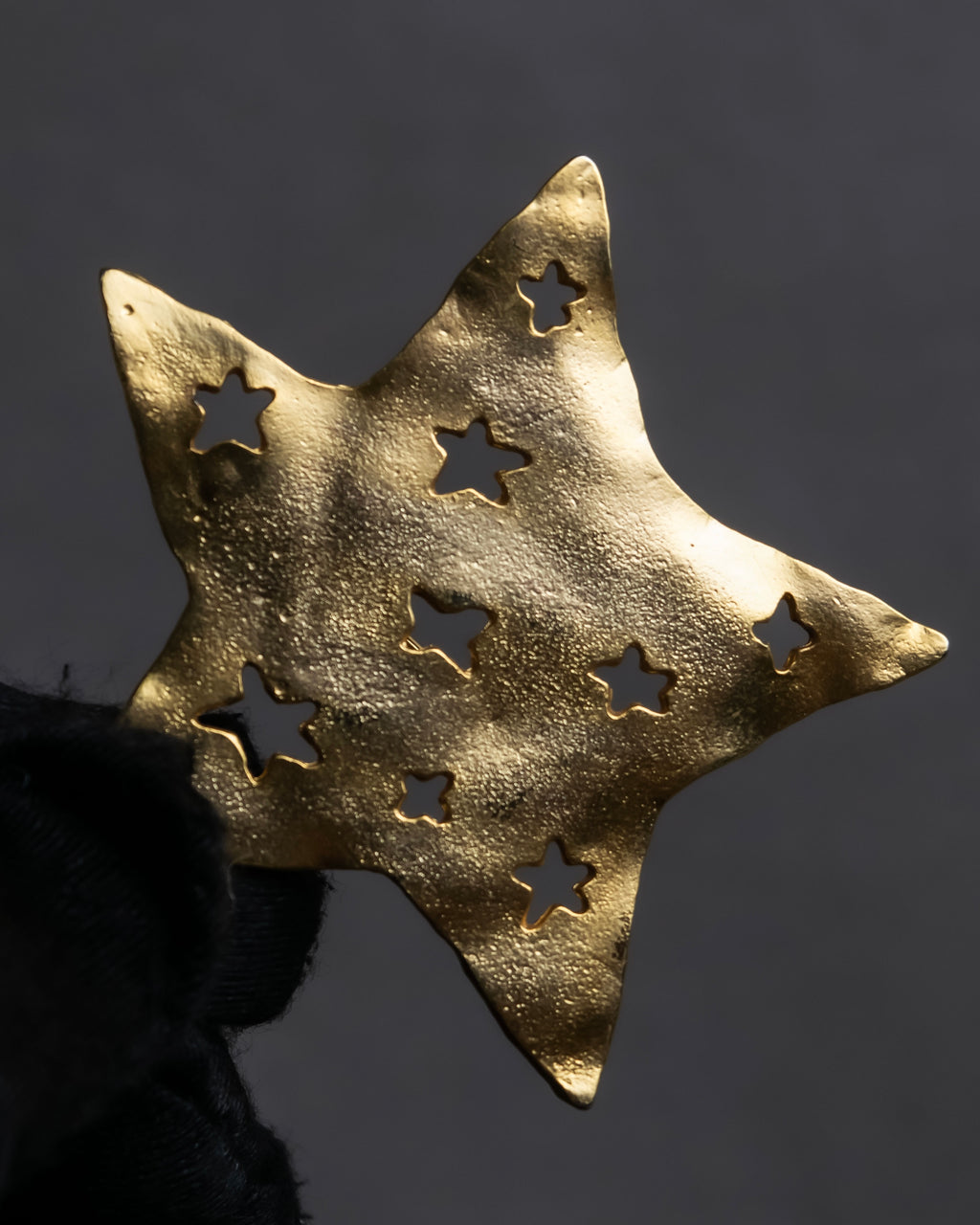 "KENZO" Star motif gold brooch