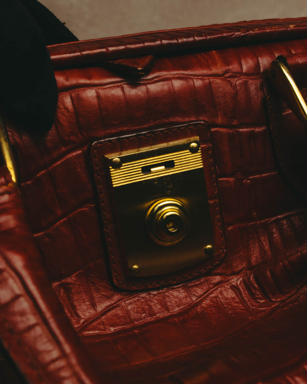 -SPECIAL- “Giorgio Armani” 90’s-00’s Crocodile embossed leather frame bag