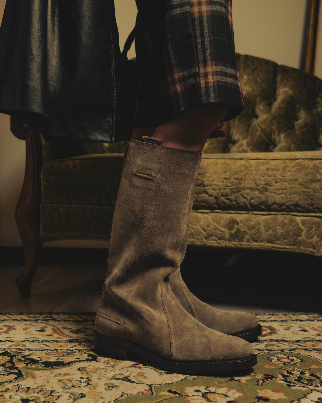 -SPECIAL- “Dior” 00’s Taupe suede square toe riding boots