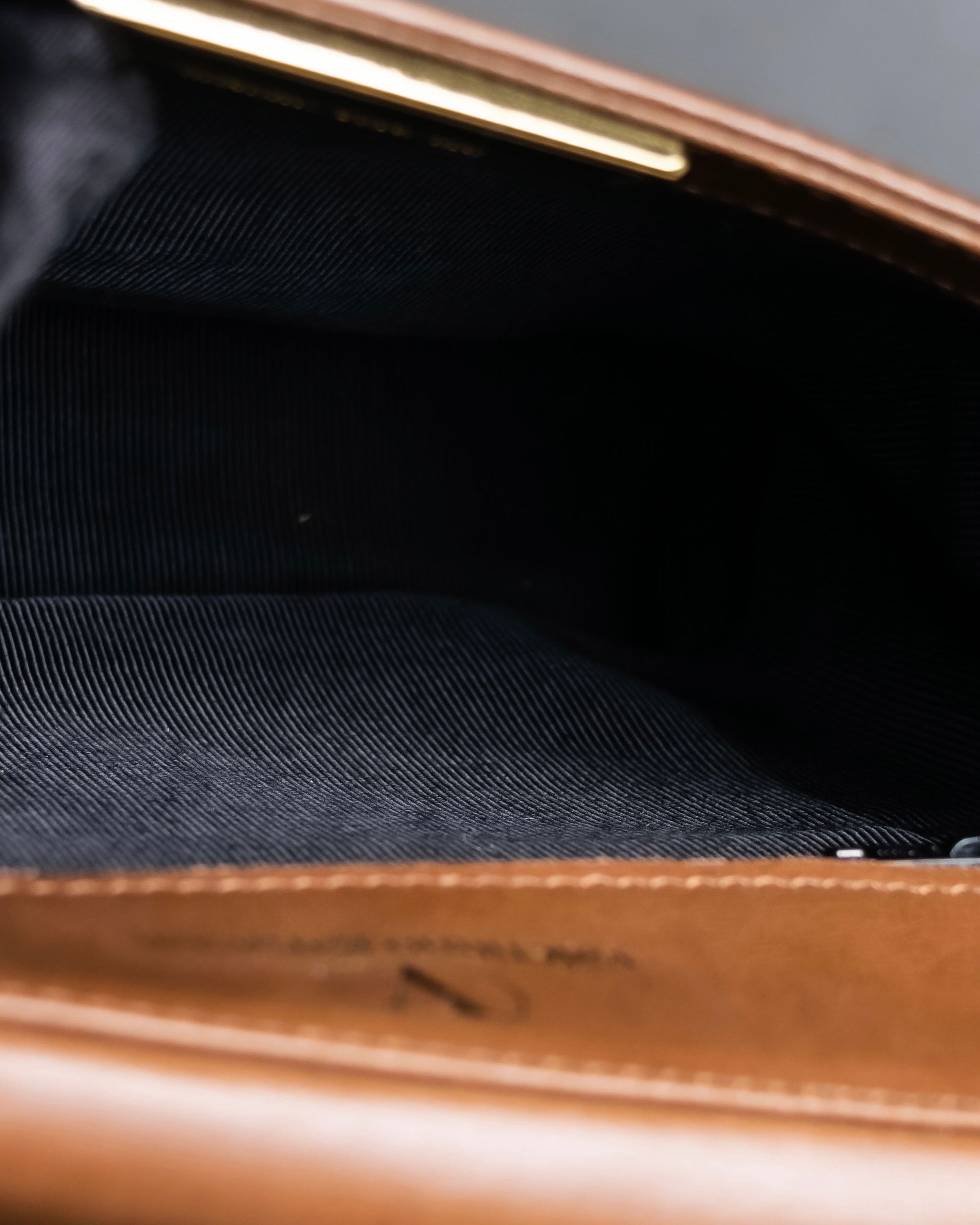 "Valentino Garavani" Leather combination design gold parts shoulder bag