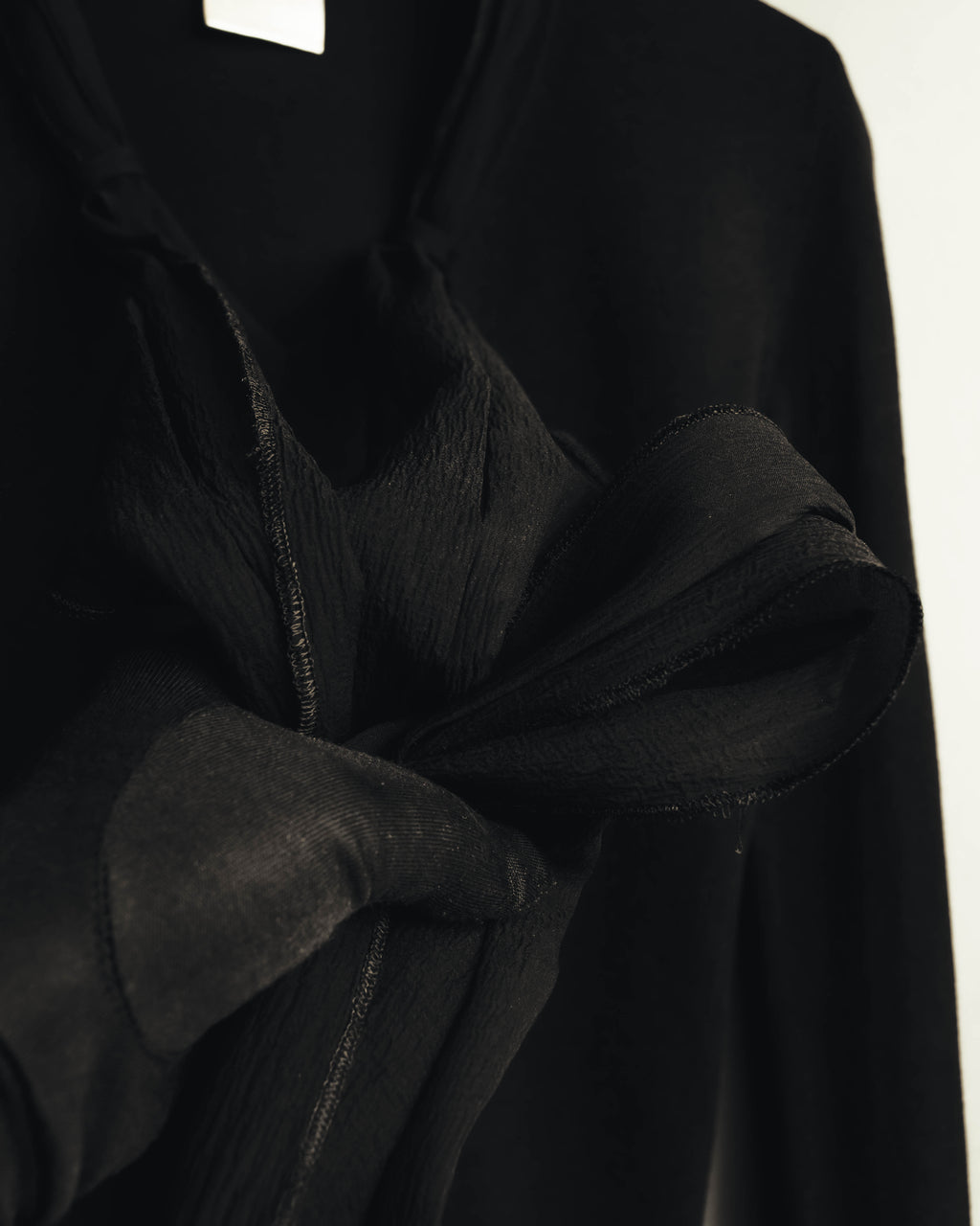 -SPECIAL- "CHANEL" 04AW Sheer bow-tie knit top