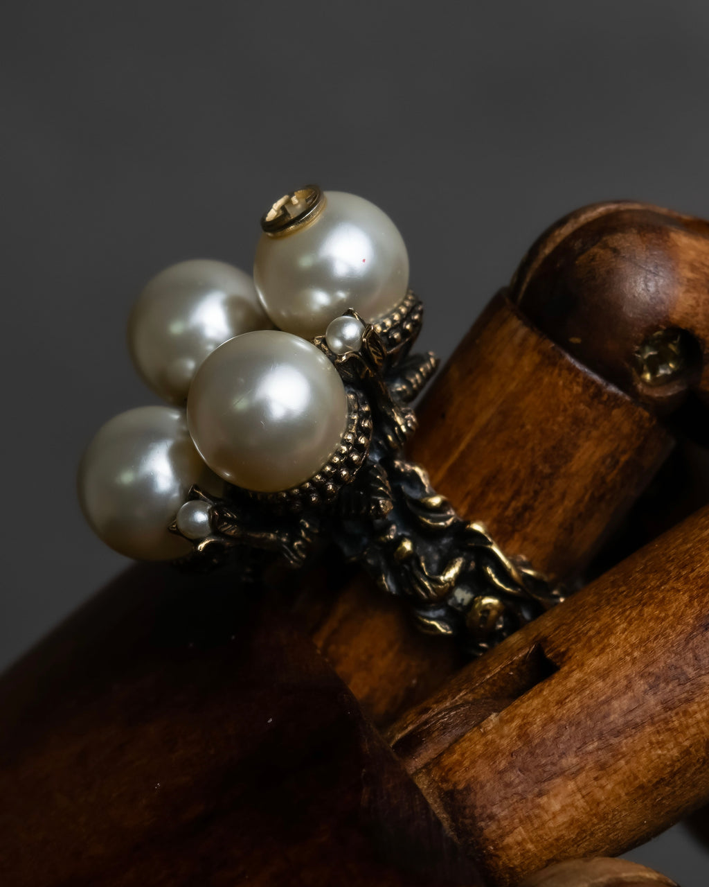 "GUCCI" Interlocking G design gold pearl ring