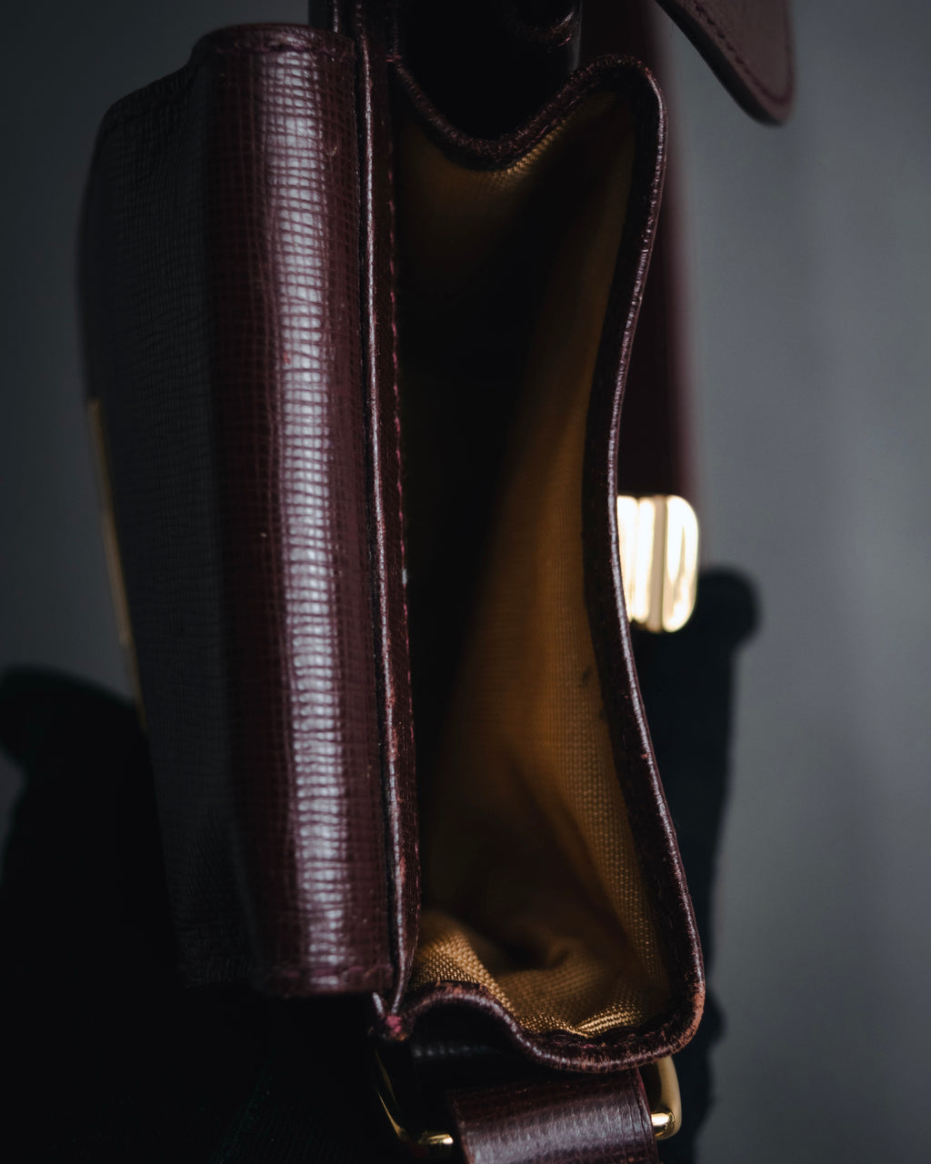 "GUCCI" 90’s Double-pocket turn-lock shoulder bag