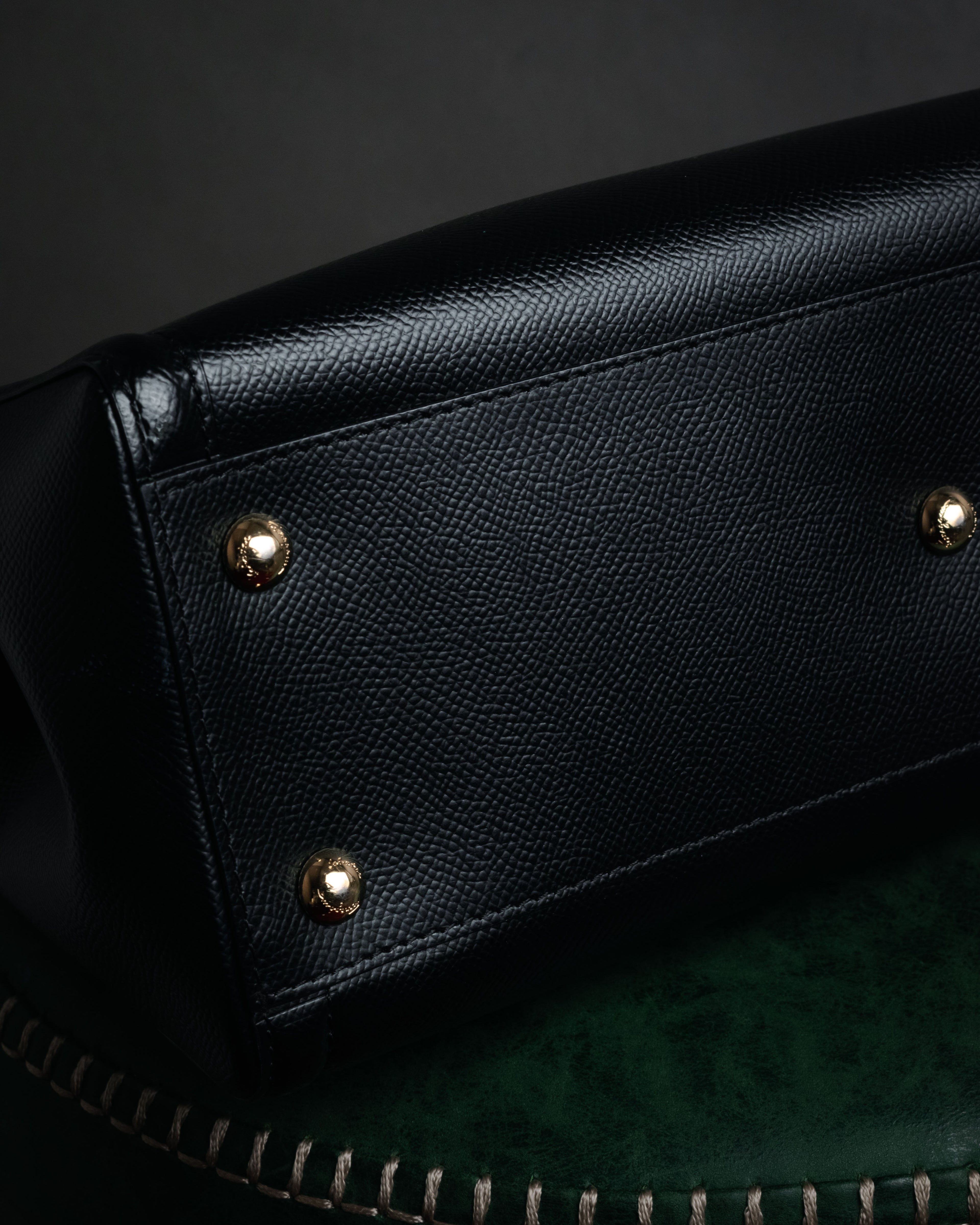 “Salvatore Ferragamo” 2010’s Vara chain leather tote bag