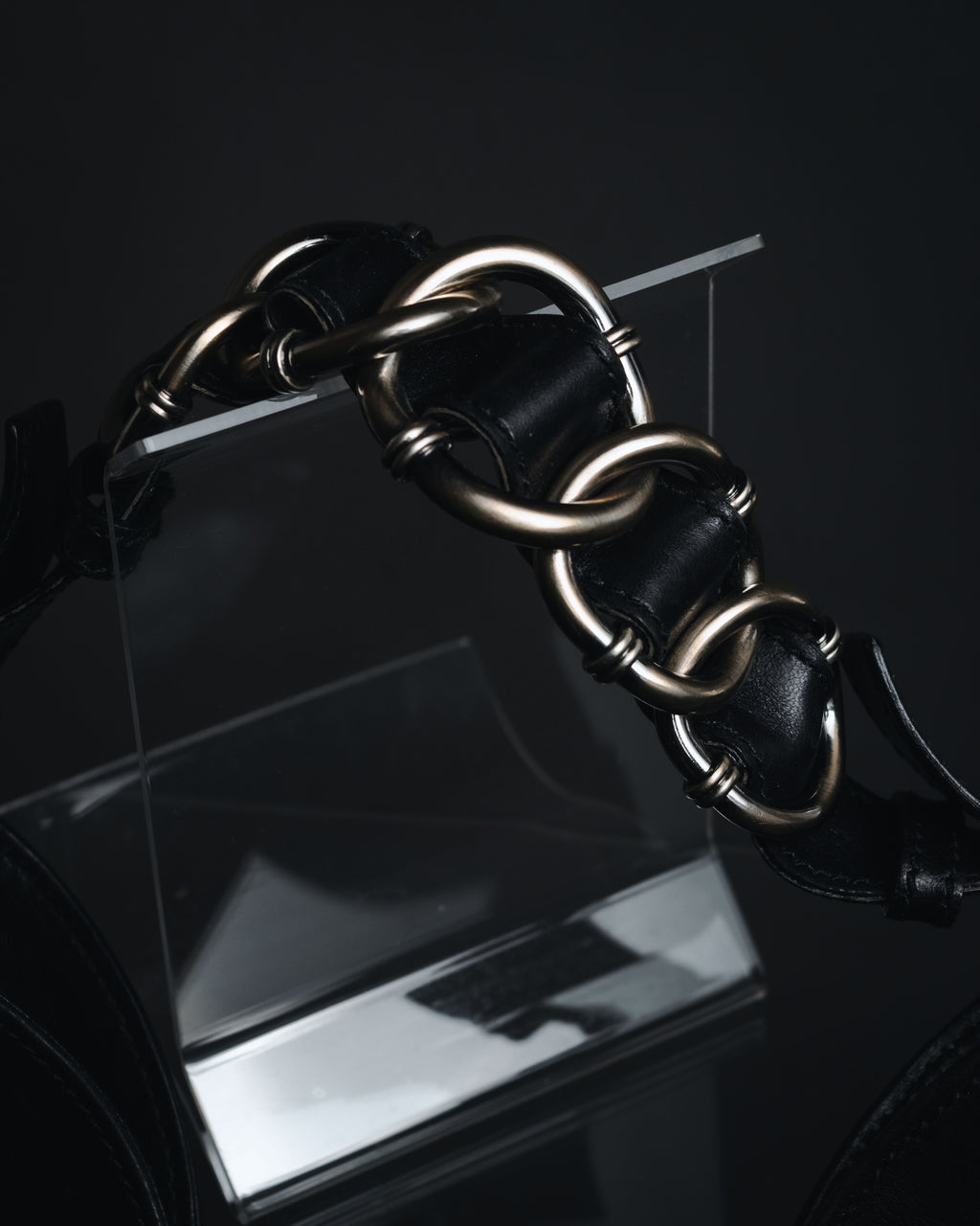 –SPECIAL– "Salvatore Ferragamo"
00’s Gancini gathered leather hobo bag