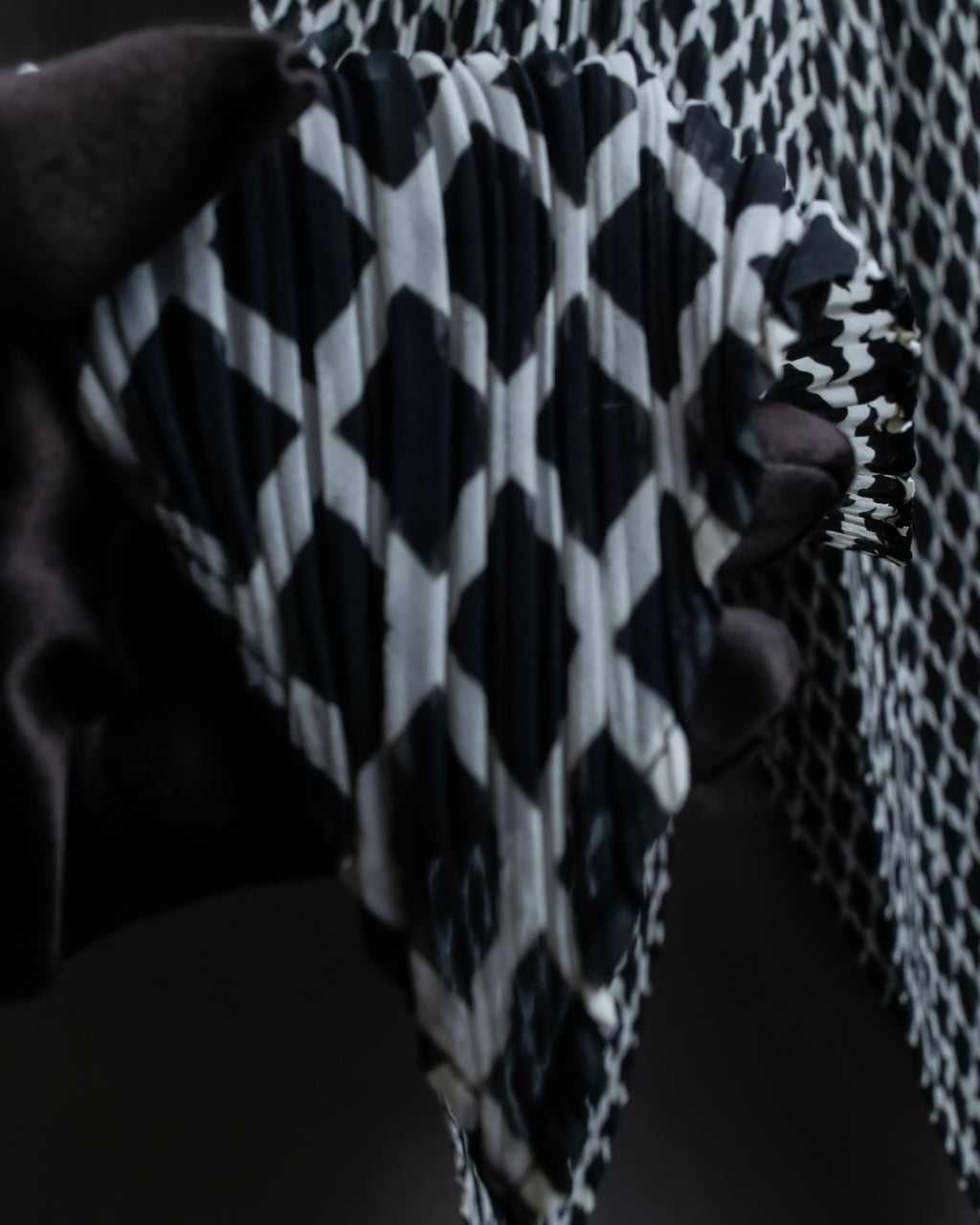 "ISSEY MIYAKE White label"
 Tailcoat design sleeveless dress