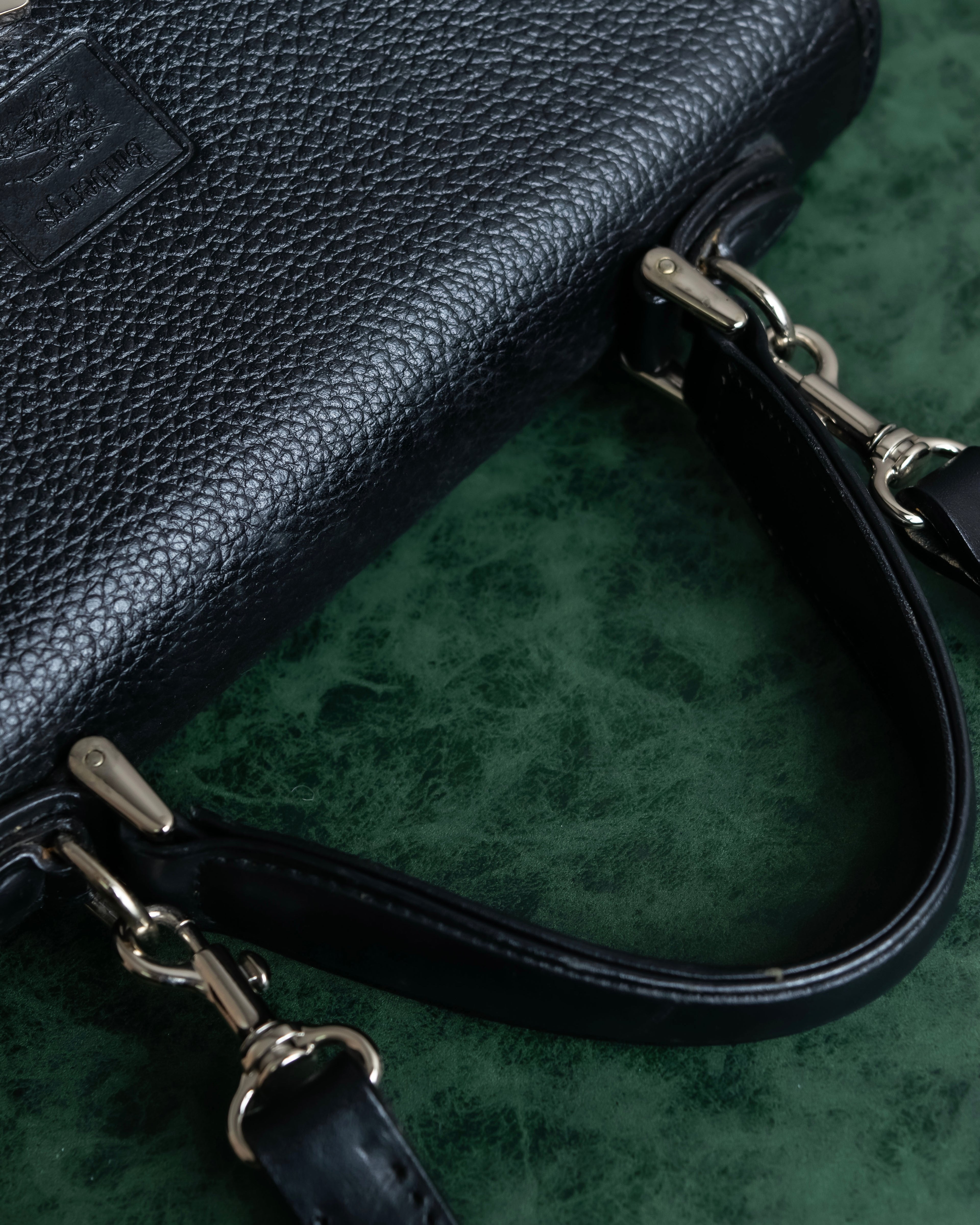 "BURBERRYS" Logo engraved grained leather 2way hand bag