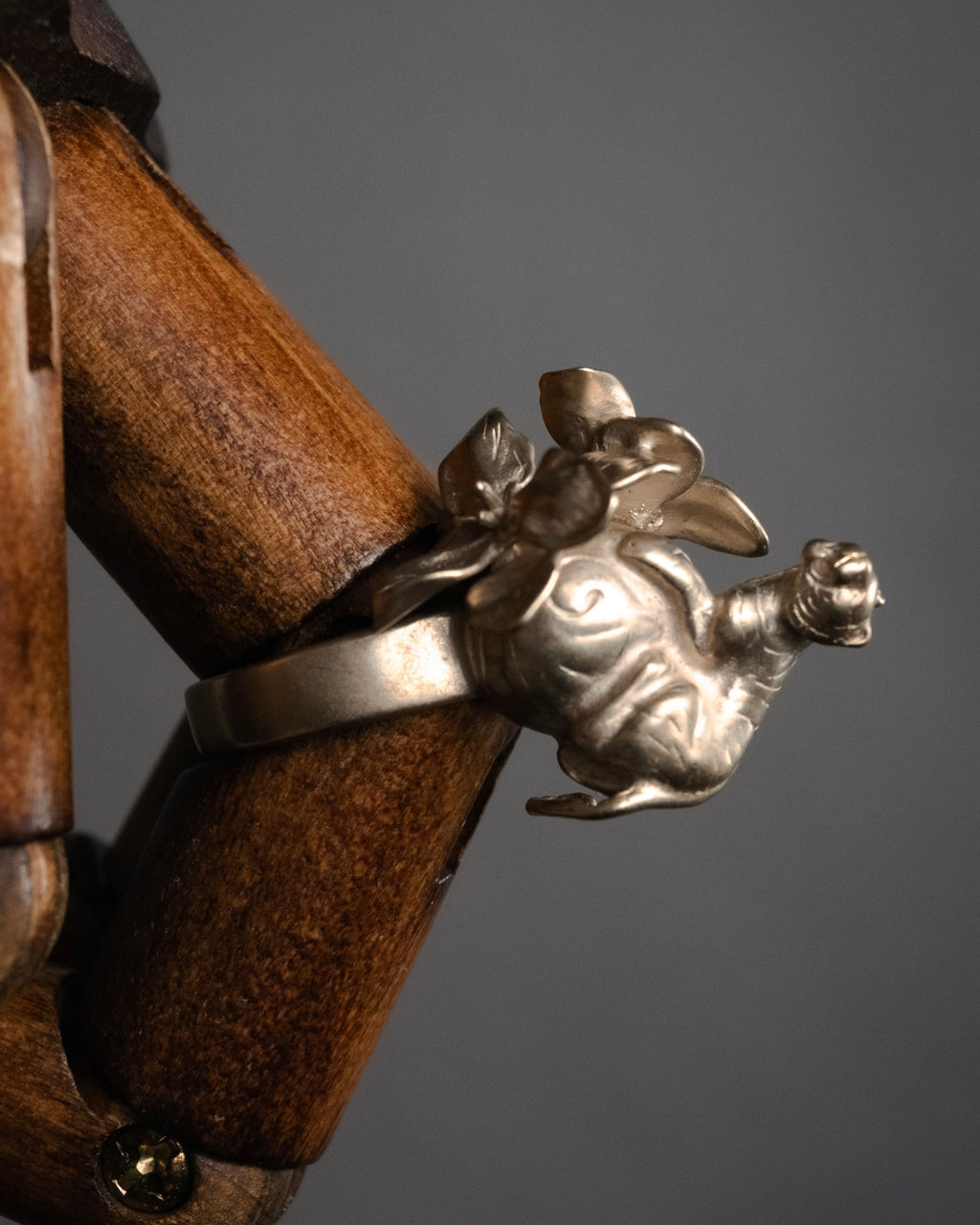 “DIOR” 2010’s Tiger and flower sculptural ring