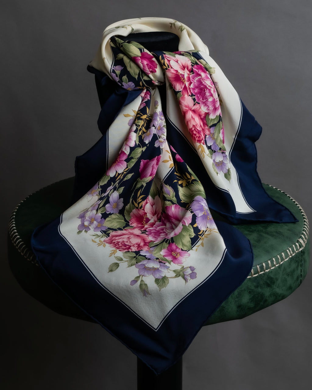 "YVES SAINT LAURENT" Peony small flower bouquet pattern silk scarf