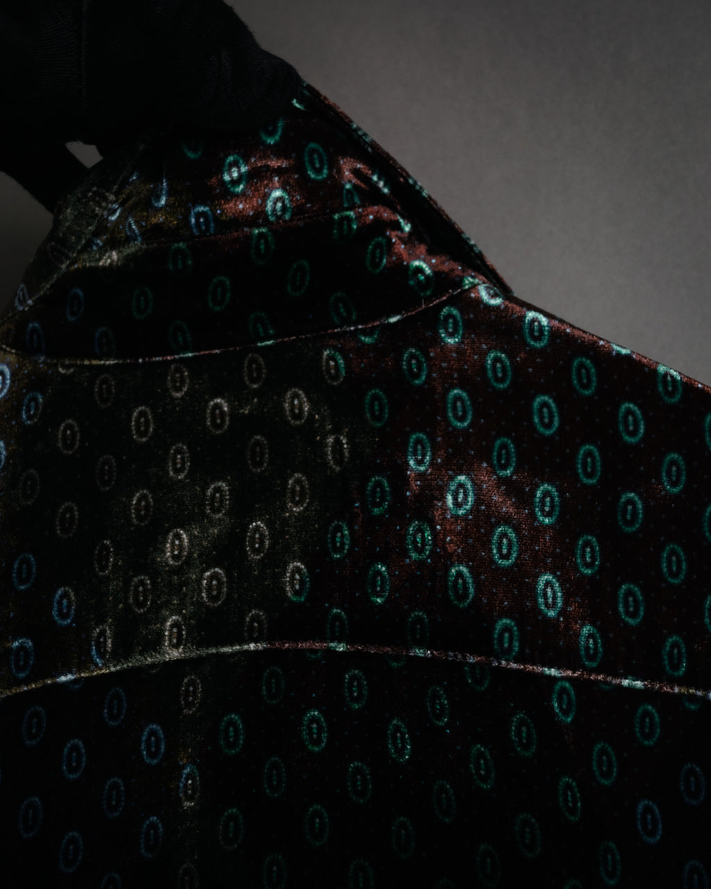 “DRIES VAN NOTEN” 2010’s Circle motif velvet shirt