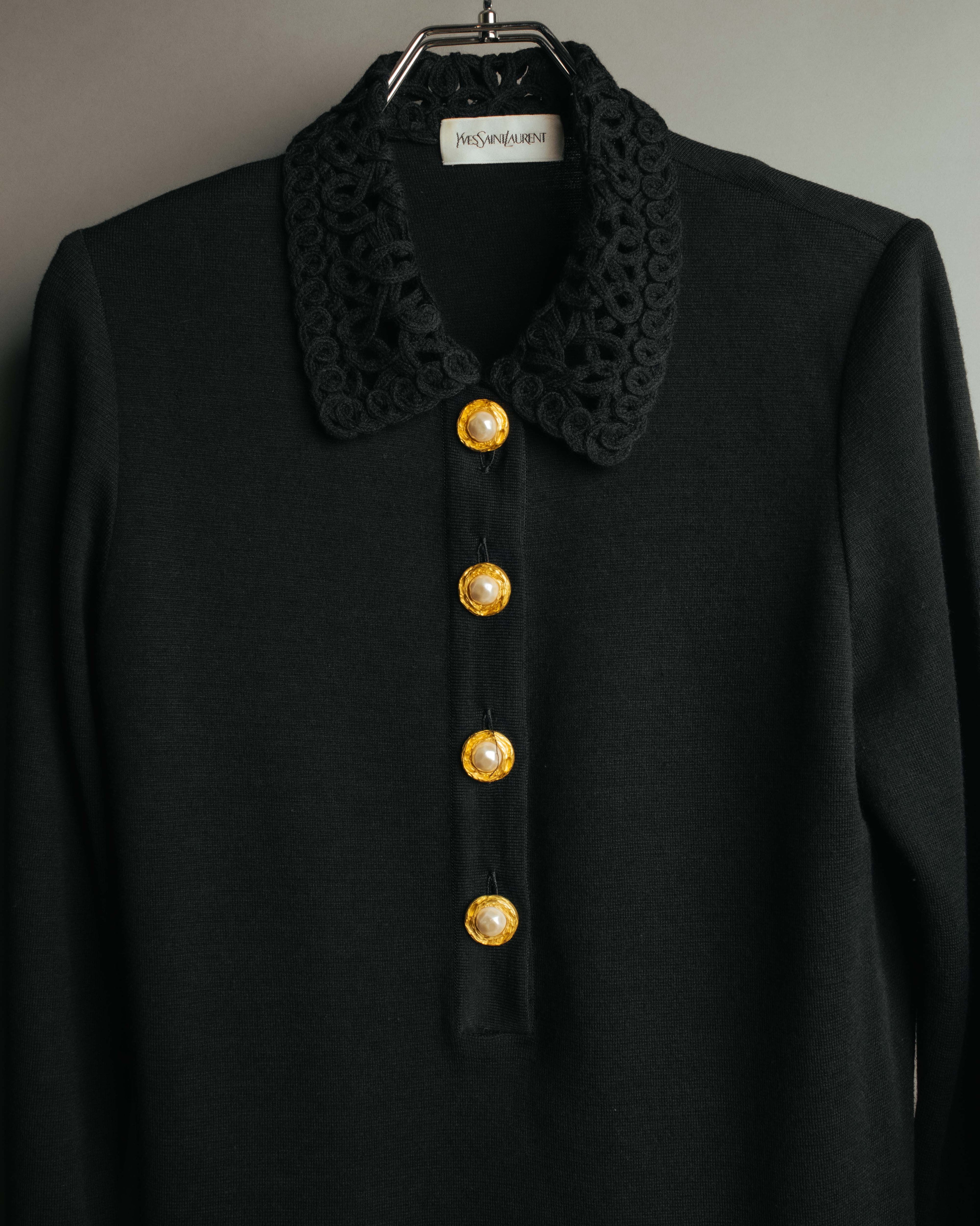 -SPECIAL- “Yves Saint Laurent” 90’s crochet collar pearl button knit pullover