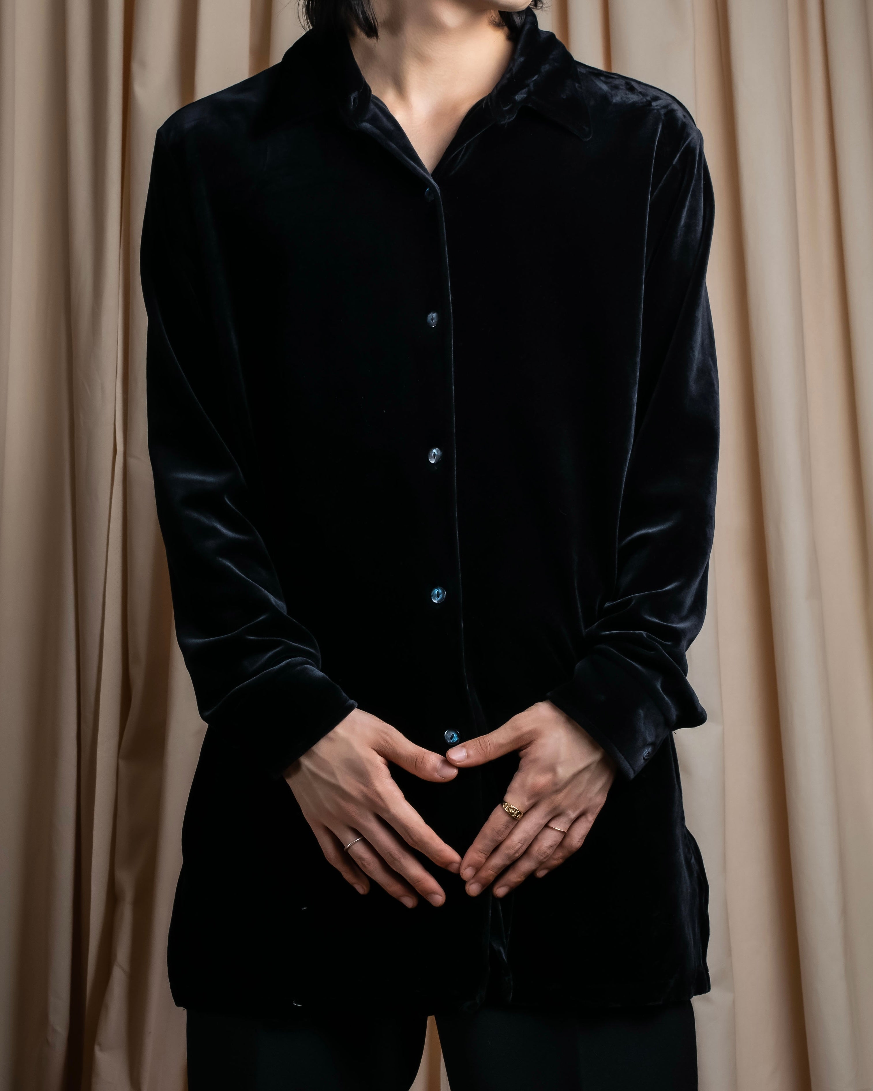 "EXPRESS" Beautiful glossy regular color velour shirt