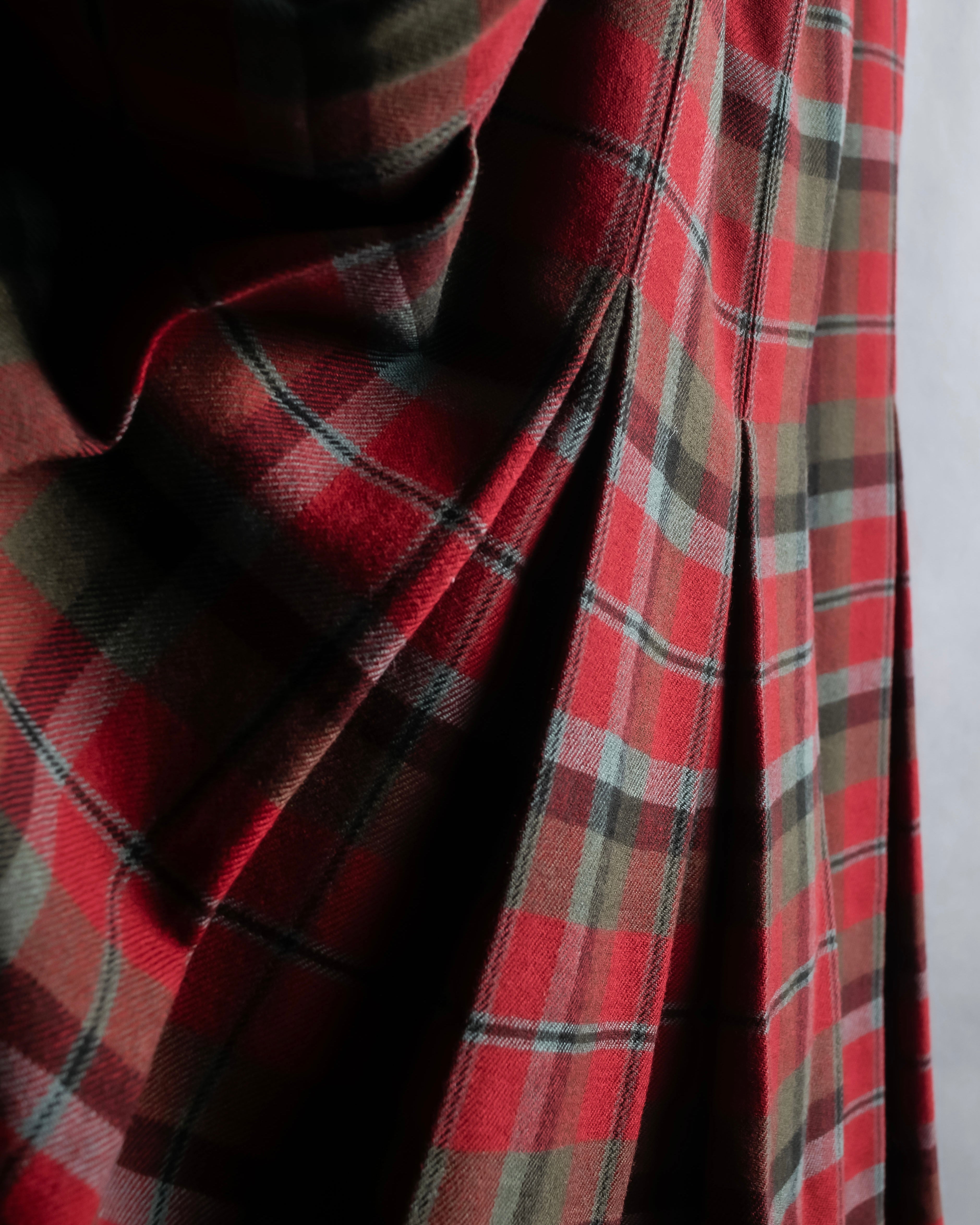 Vintage tartan check pleated skirt