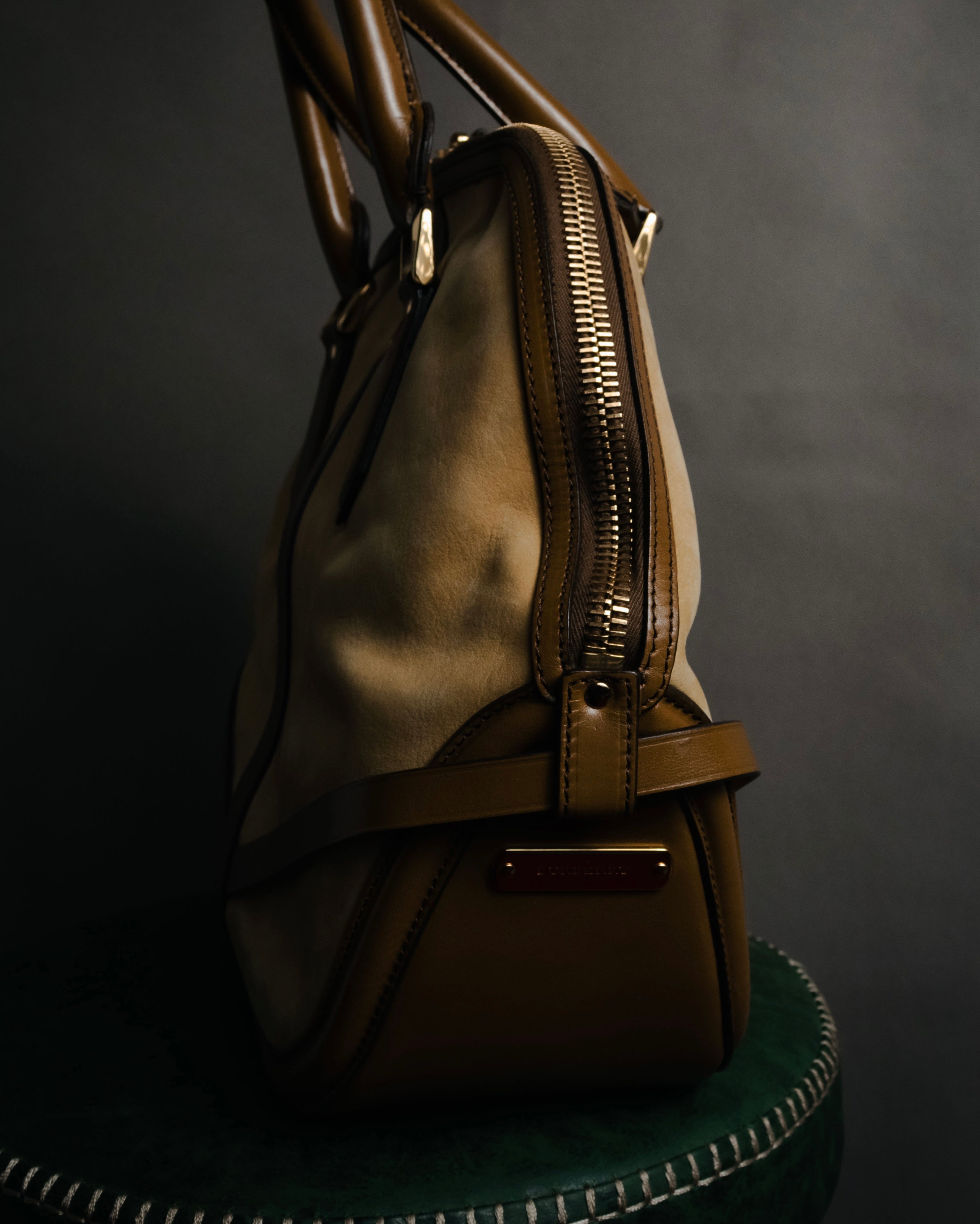 –SPECIAL– "BURBERRY"
2012 Orchard bowling bridle nubuck leather bag
