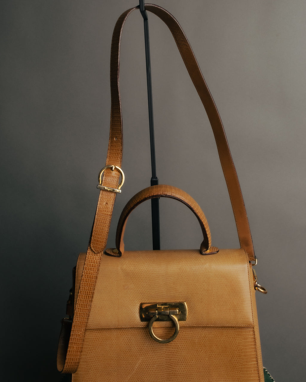 -SPECIAL- “Salvatore Ferragamo” 90’s lizard leather gancini 2way flap bag