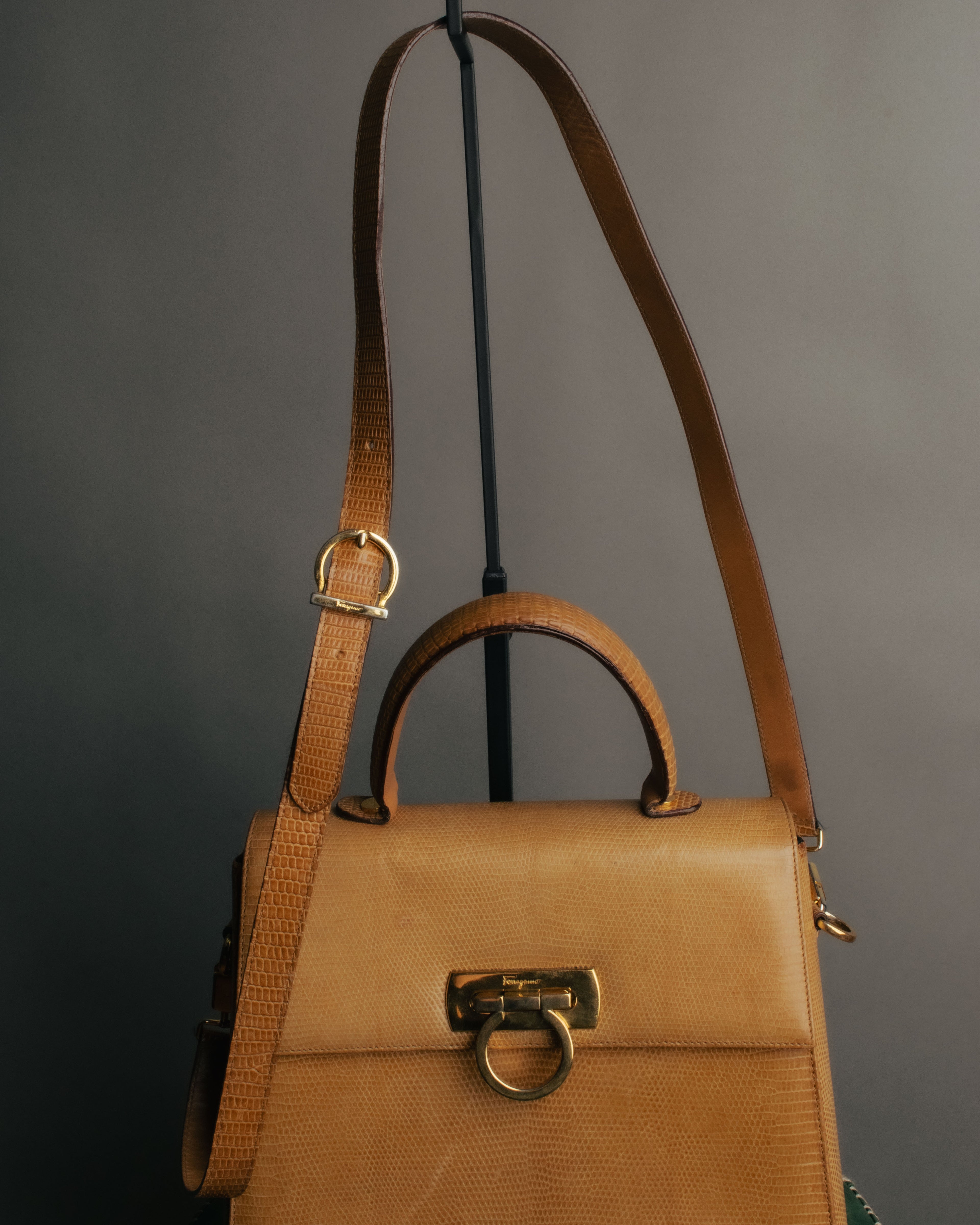 -SPECIAL- “Salvatore Ferragamo” 90’s lizard leather gancini 2way flap bag