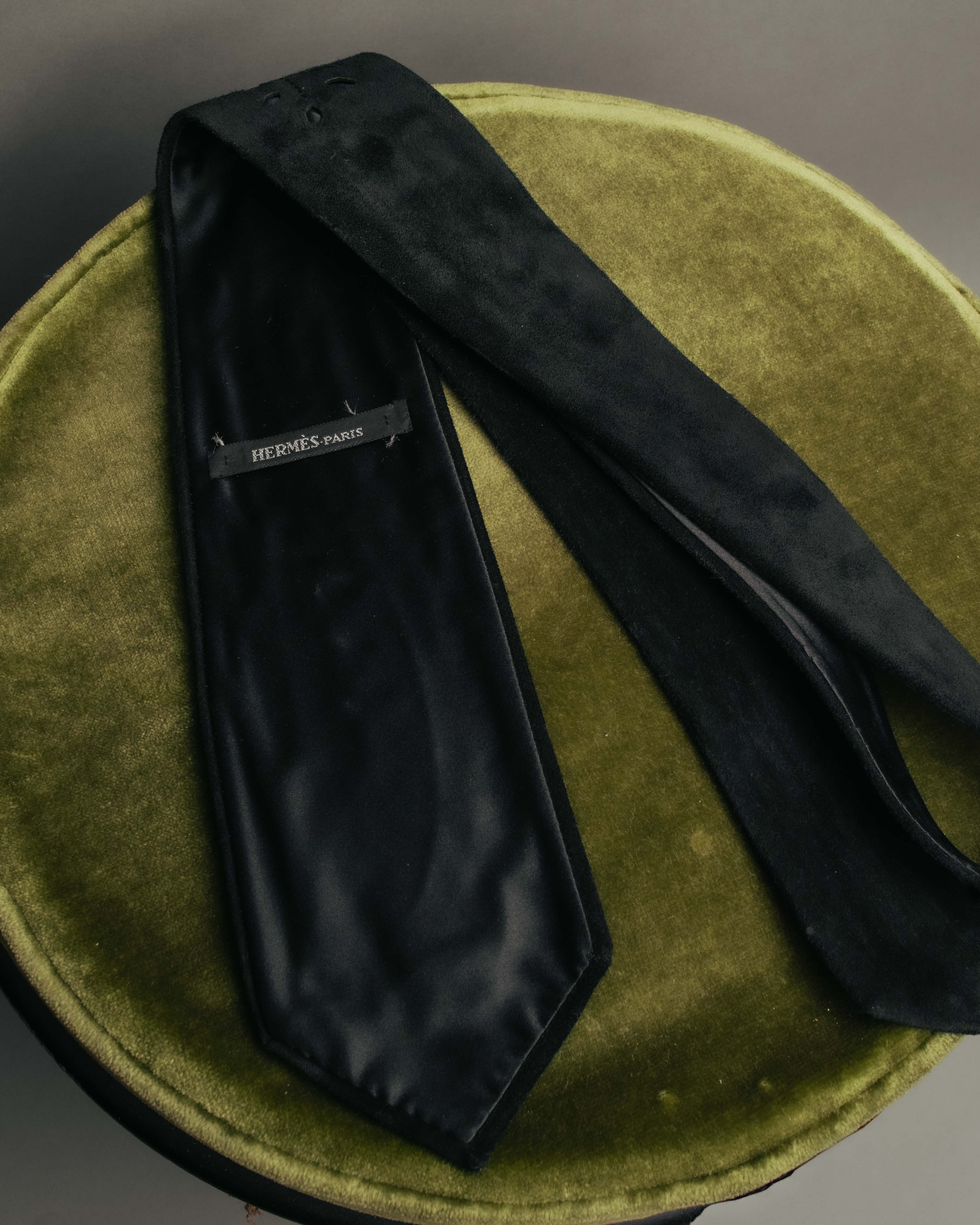 -SPECIAL- “HERMÈS” 2008-18 Suede cutwork leather tie