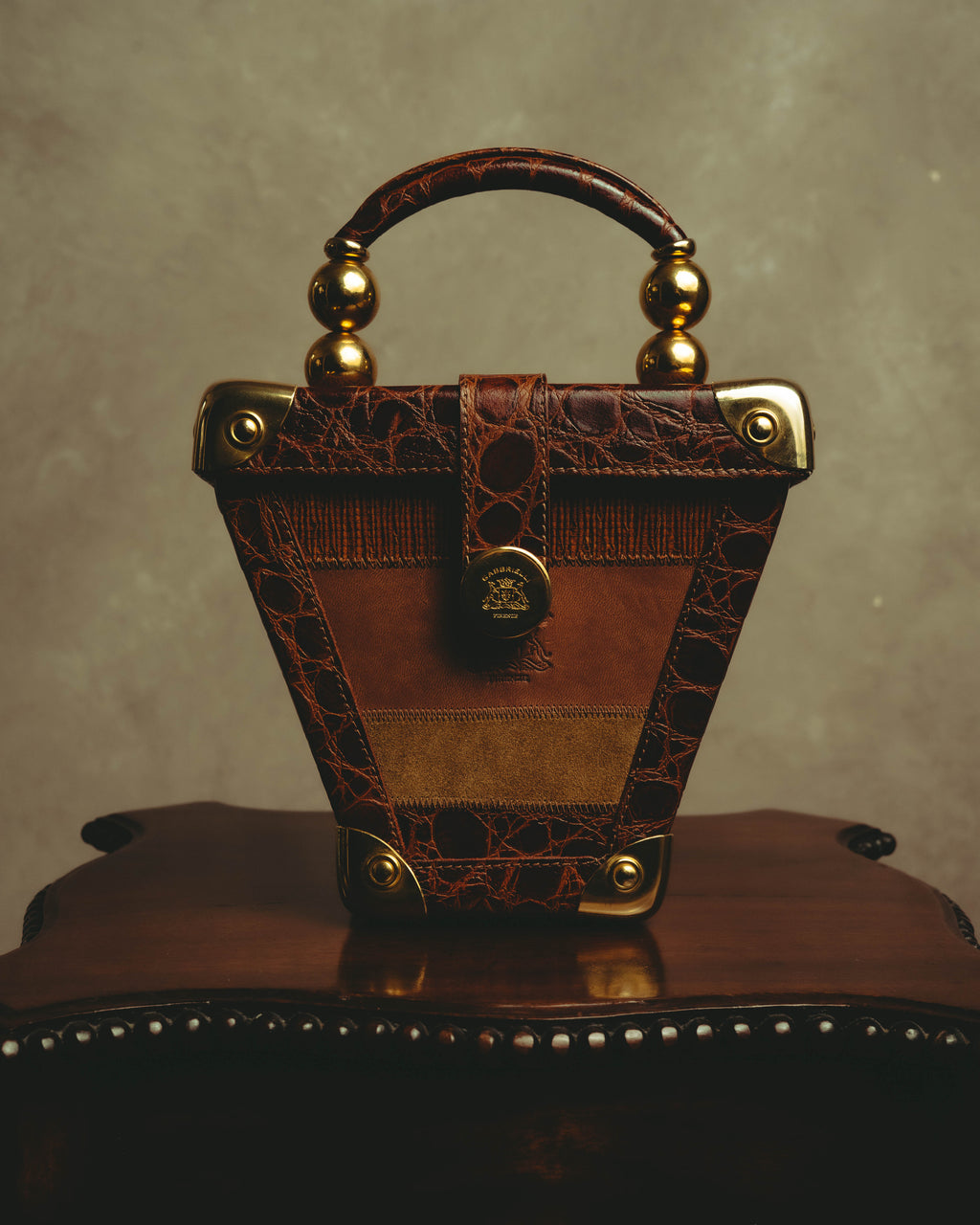 –SPECIAL– "GABBRIELLI FIRENZE" 70's-80's Sculptural structured leather handbag
