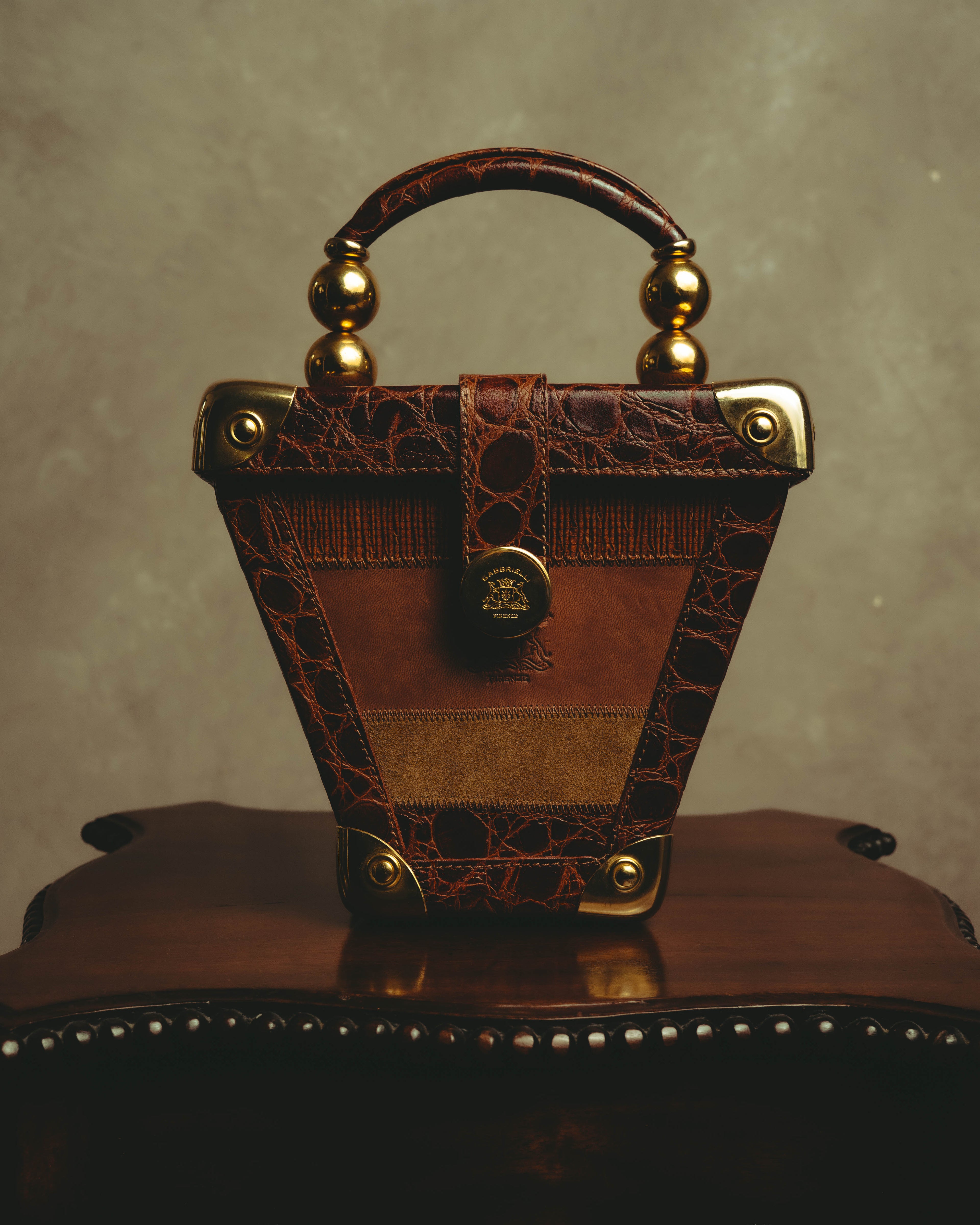 –SPECIAL– "GABBRIELLI FIRENZE" 70's-80's Sculptural structured leather handbag
