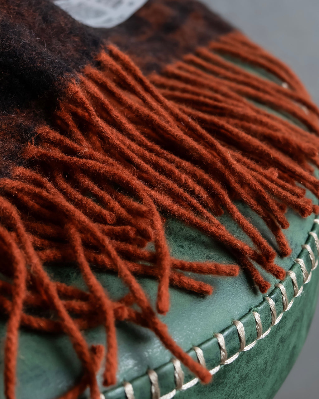 "Vivienne Westwood" Orb pattern fringe design 100% cashmere muffler