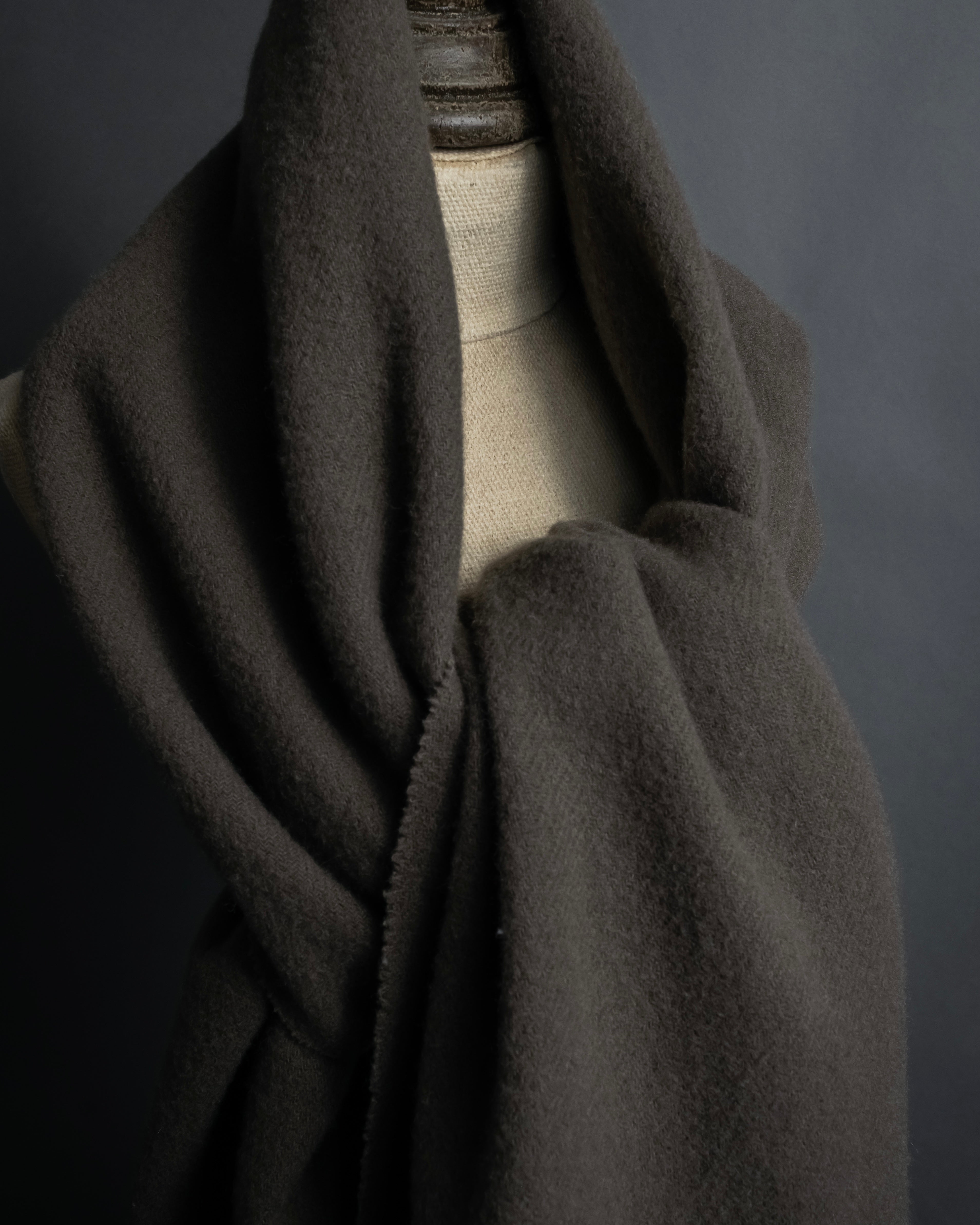 "Vivienne Westwood" Logo engraved wool long muffler