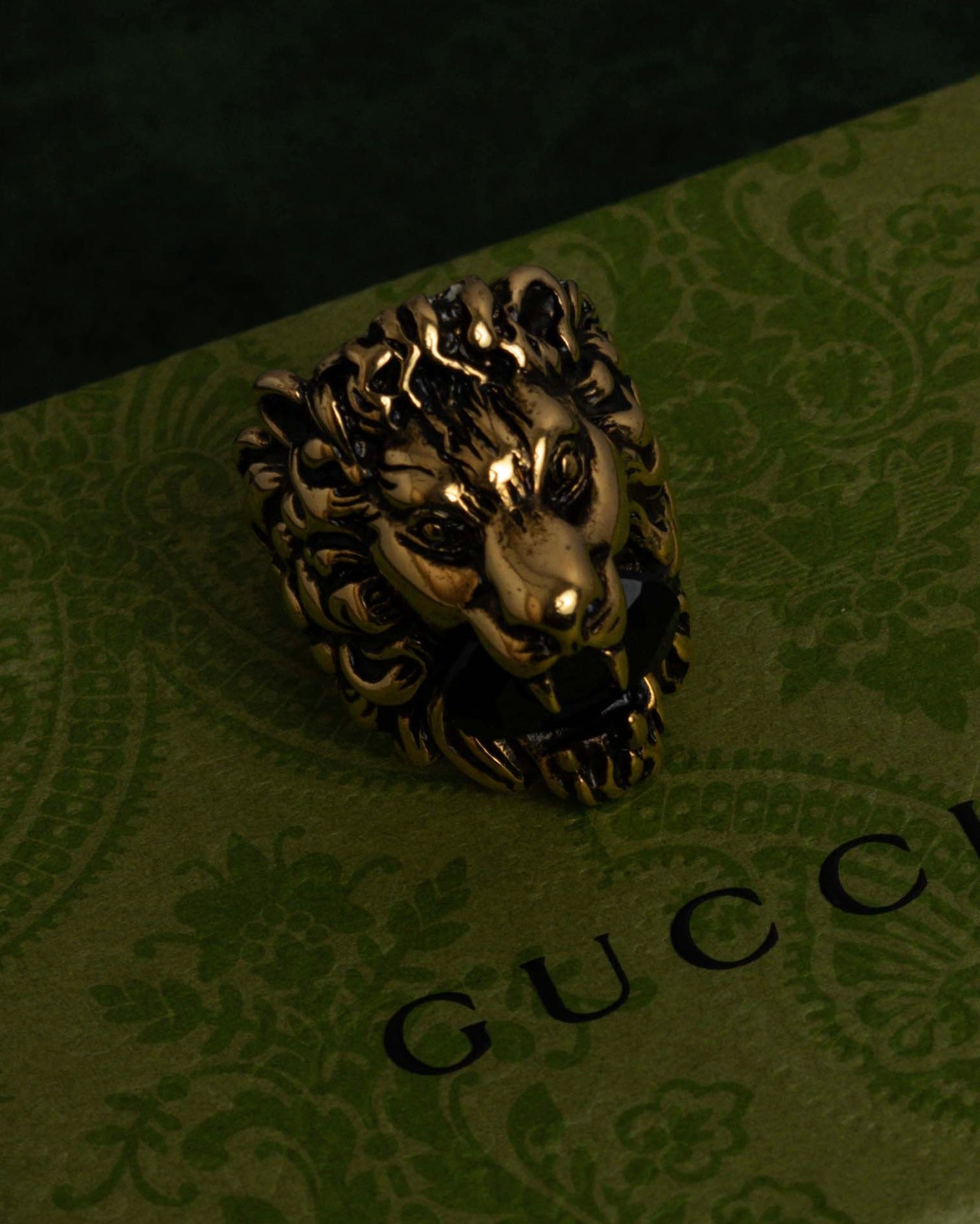 "GUCCI" Michele period lion head gold ring