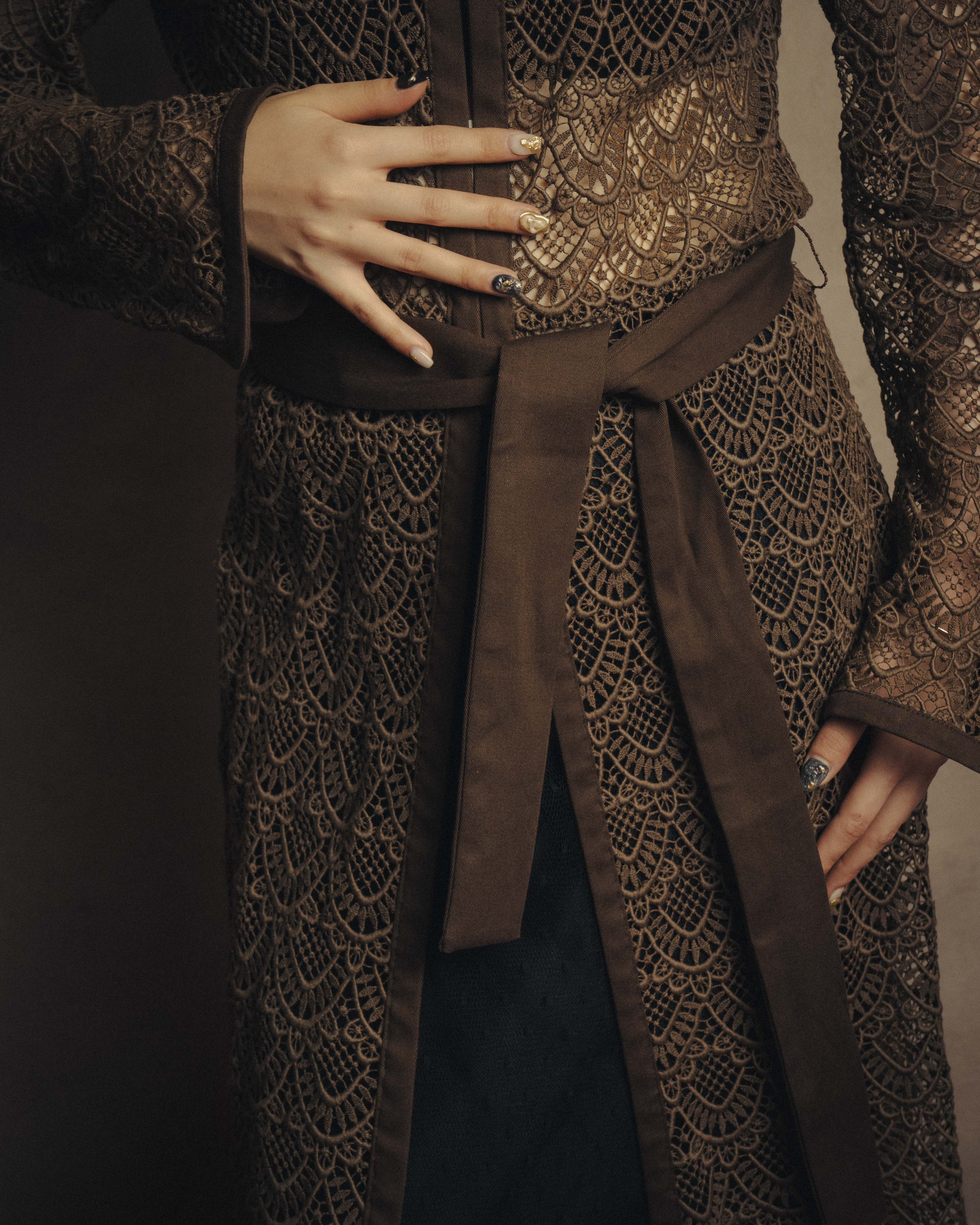 VALENTINO ROMA (Valentino Roma) - Lace Coat Dress - Brown - 2 - Sheer Material with Belt - Vintage Archive MOOD VALENTINO ROMA (Valentino Roma) - Lace Coat Dress - Brown - 2 - Sheer Material with Belt - Vintage Archive MOOD