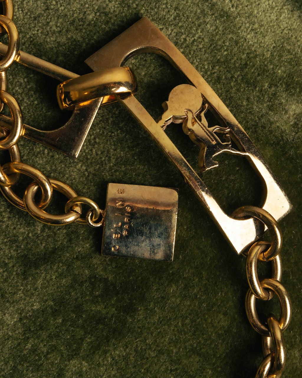 "CELINE" 70's-80's Sulky motif gold metal chain belt