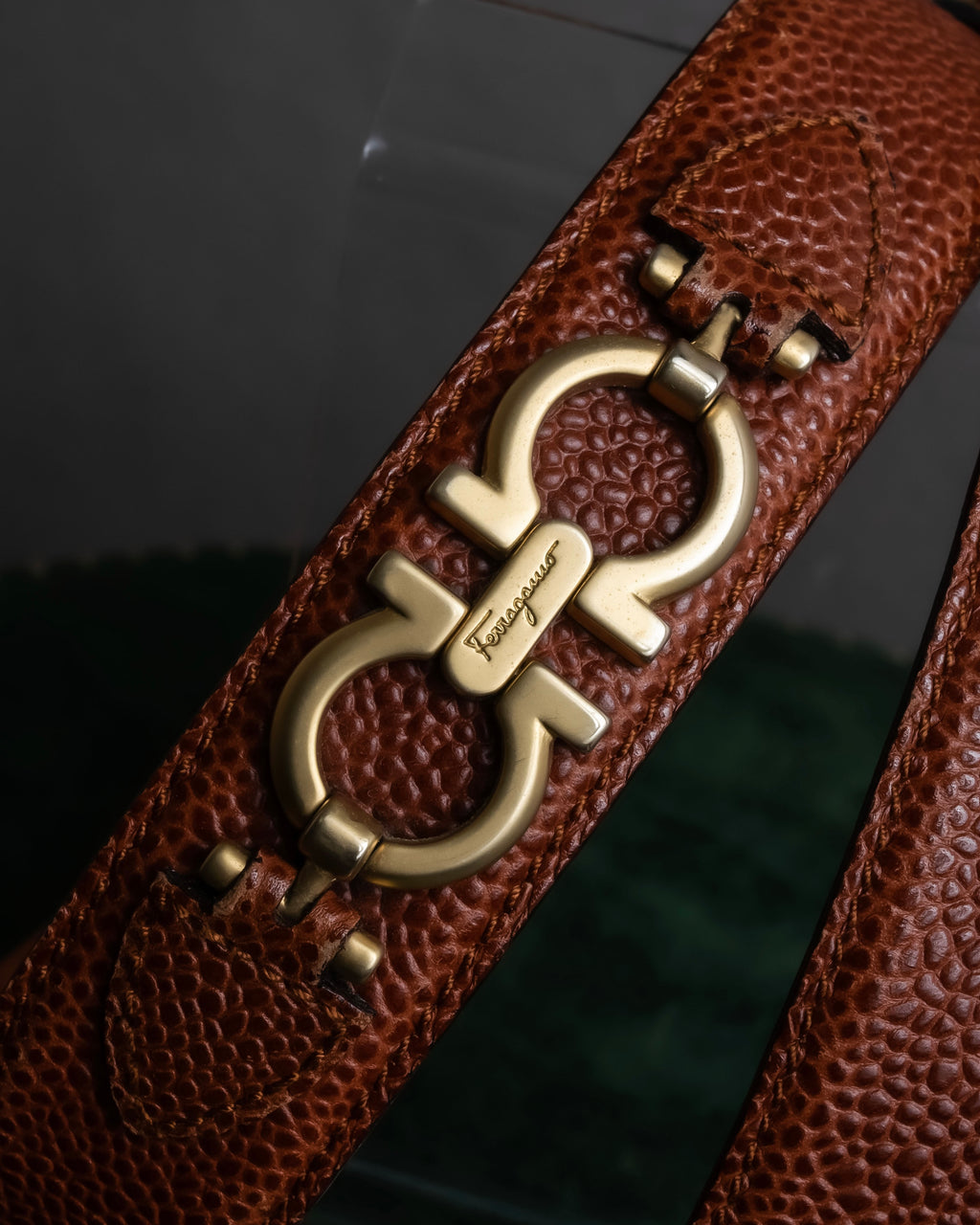 "Salvatore Ferragamo" Gancini motif chain design leather belt