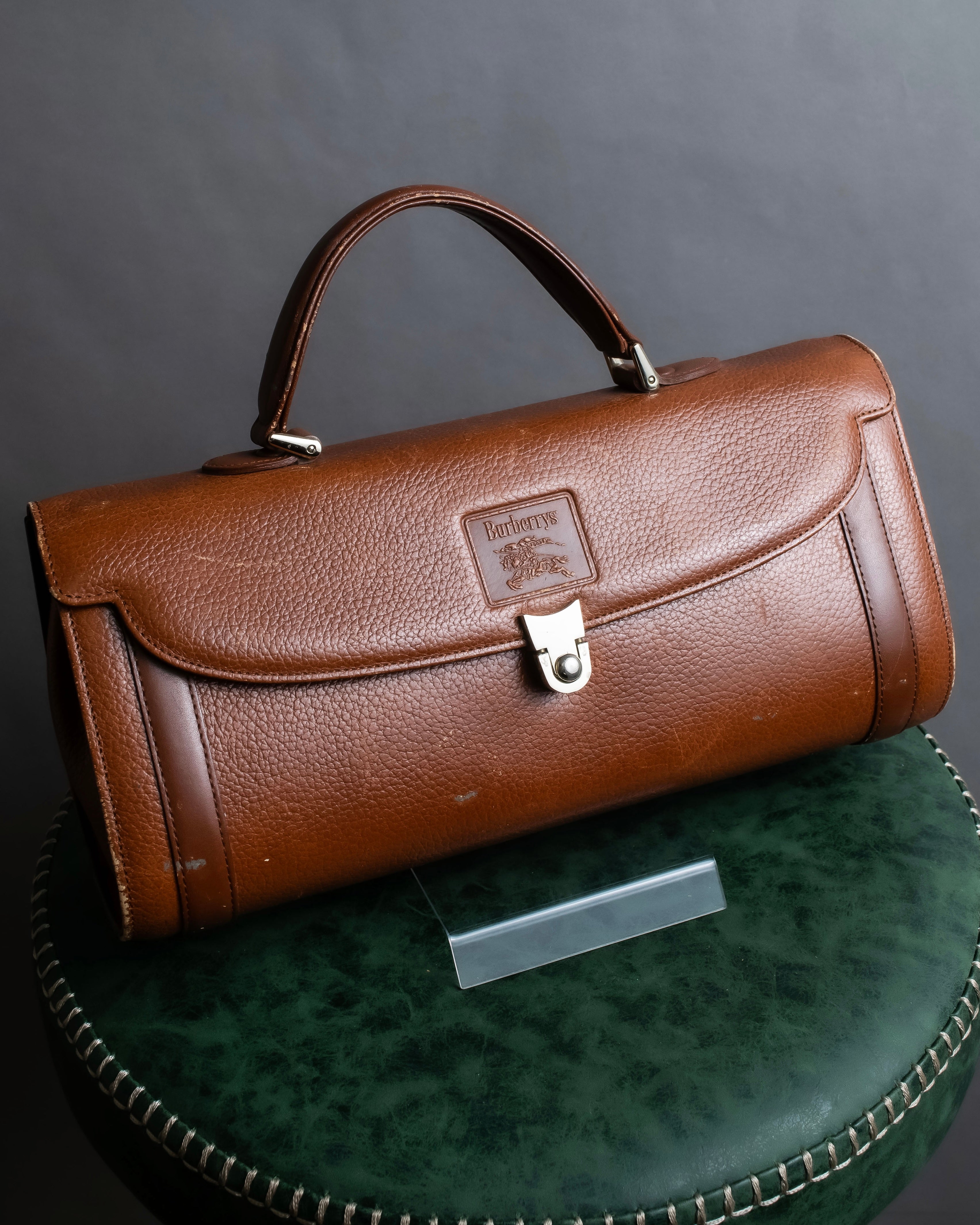 "BURBERRYS" Horizontally shaped brown leather one-handle bag