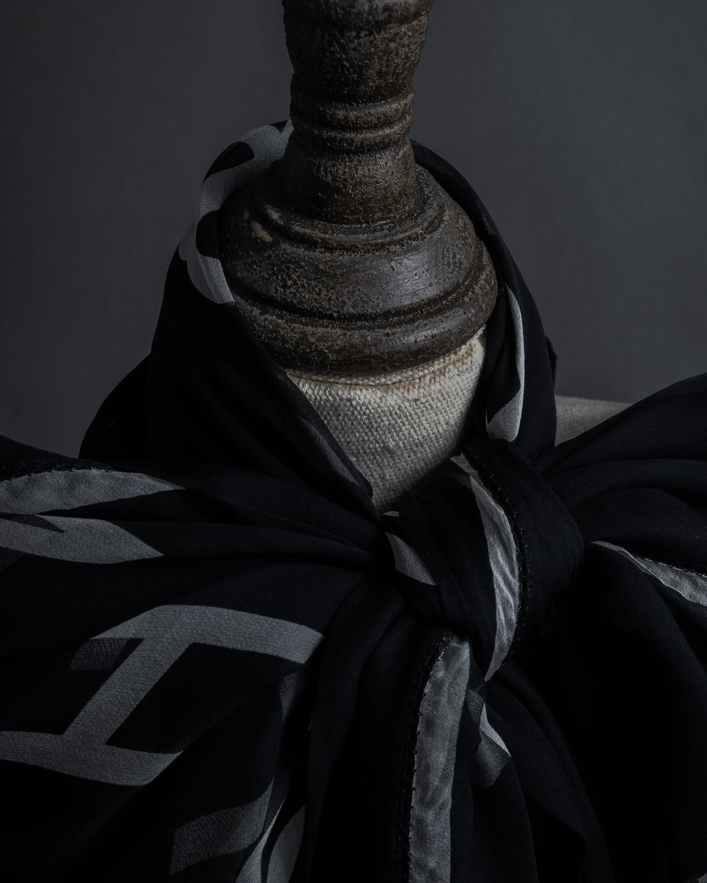 "CHANEL" Typography logo engraved large scarf