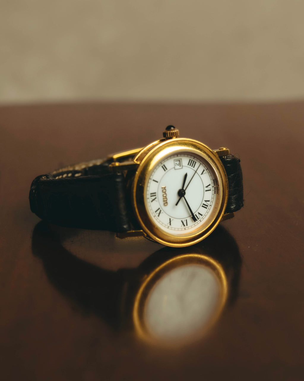 -SPECIAL- "Gucci" 90's Vintage 3000M quartz dress watch with roman dial