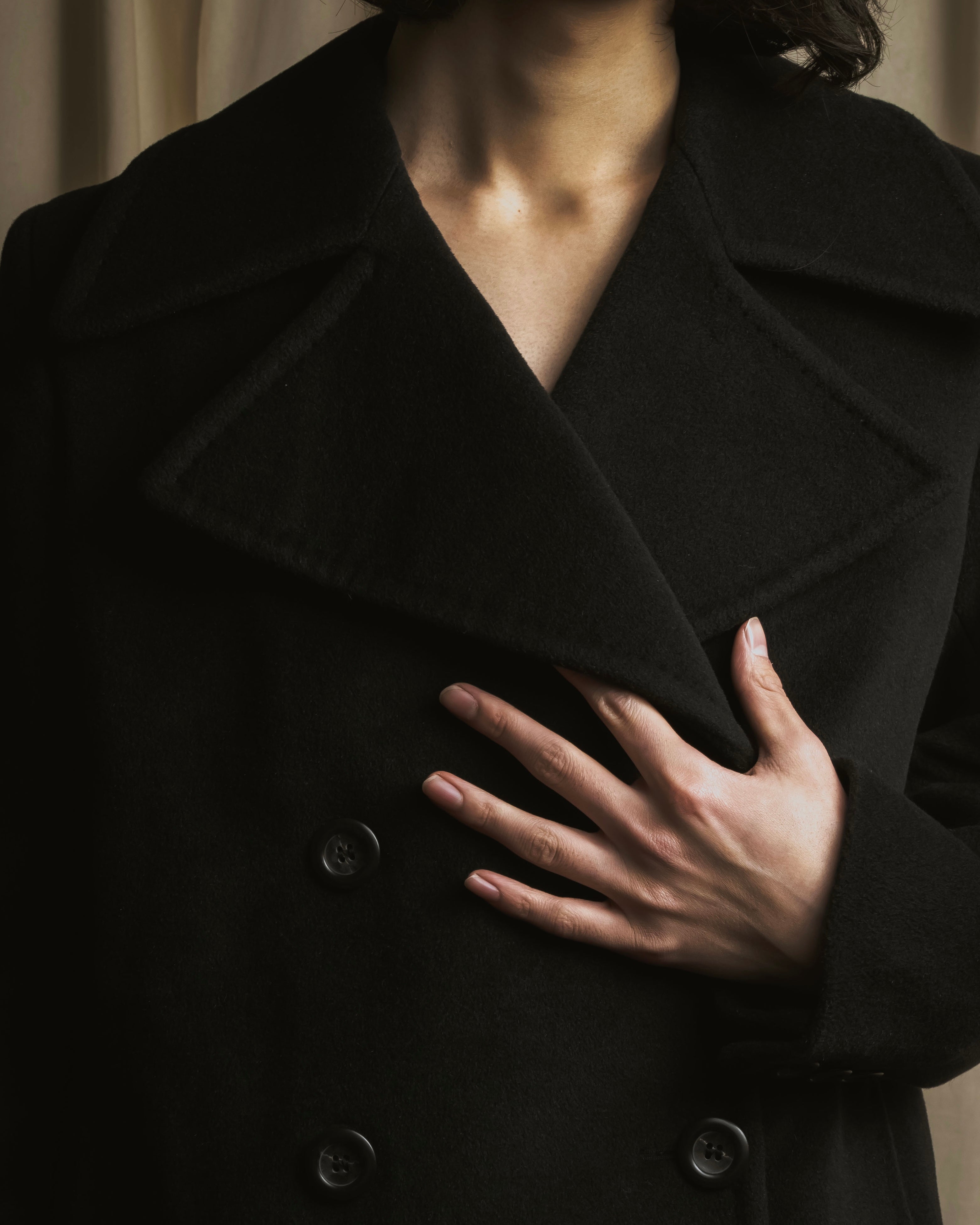 Abrigo doble botonadura estilo pea coat de los años 90-00 de "Max Mara"