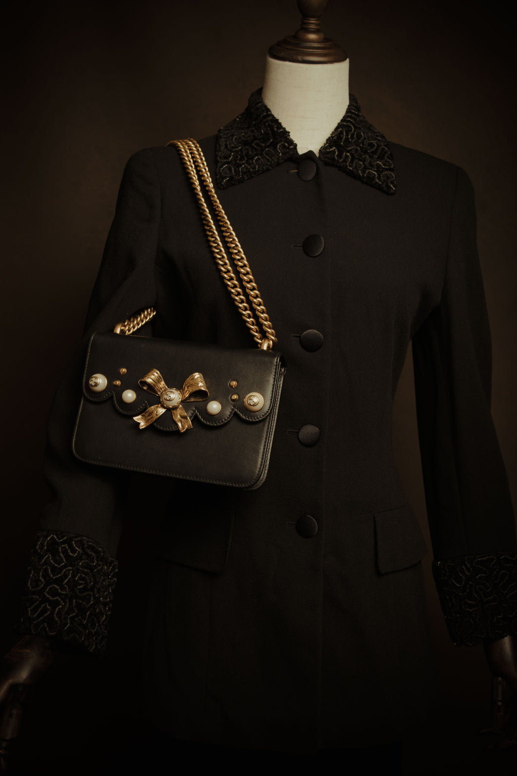 –SPECIAL– “GUCCI”
2016-2022 Bow embellished chain shoulder bag