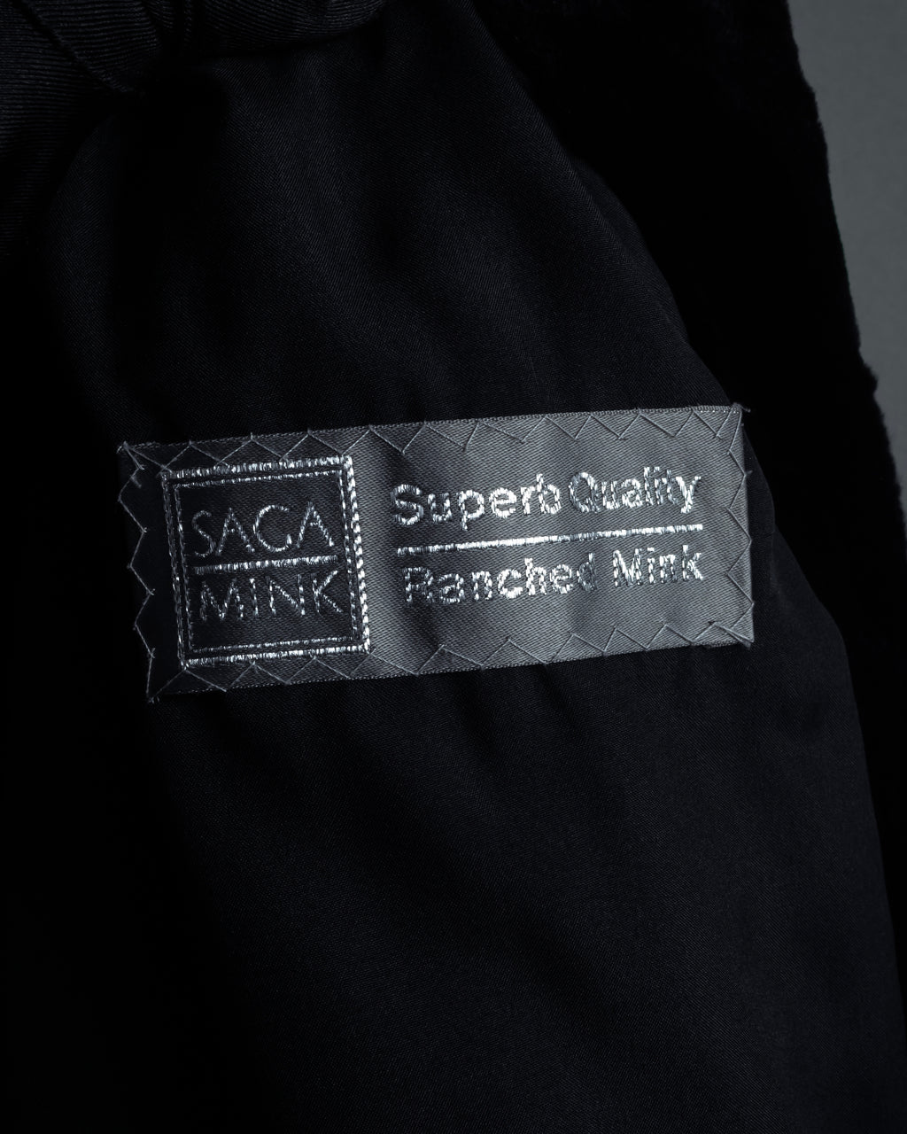 -SPECIAL- “VALENTINO” 1988–1992 SAGA Mink Shawl Collar Coat