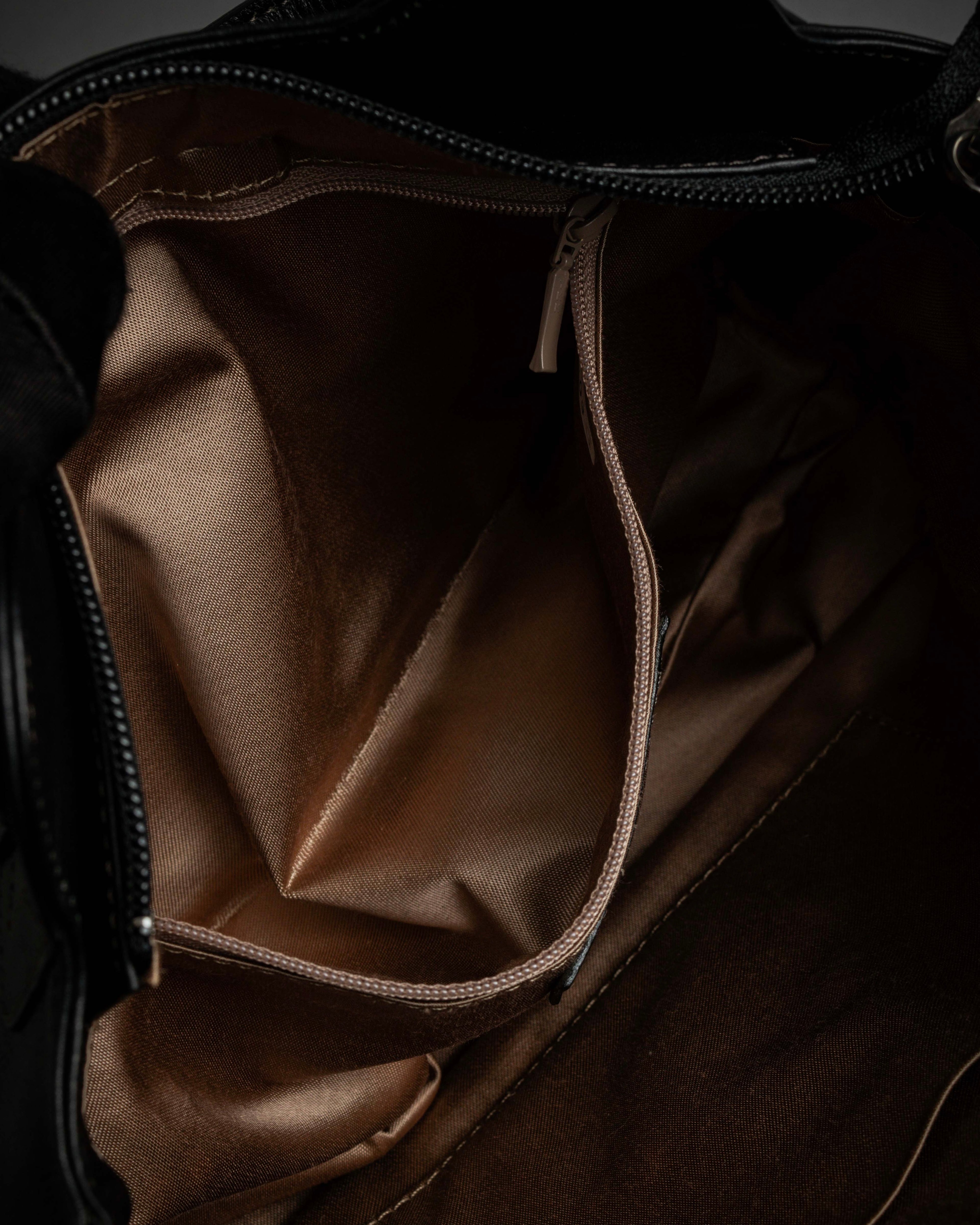 "Mila Schön" Horizontal minimalist metal fittings leather one-handle bag