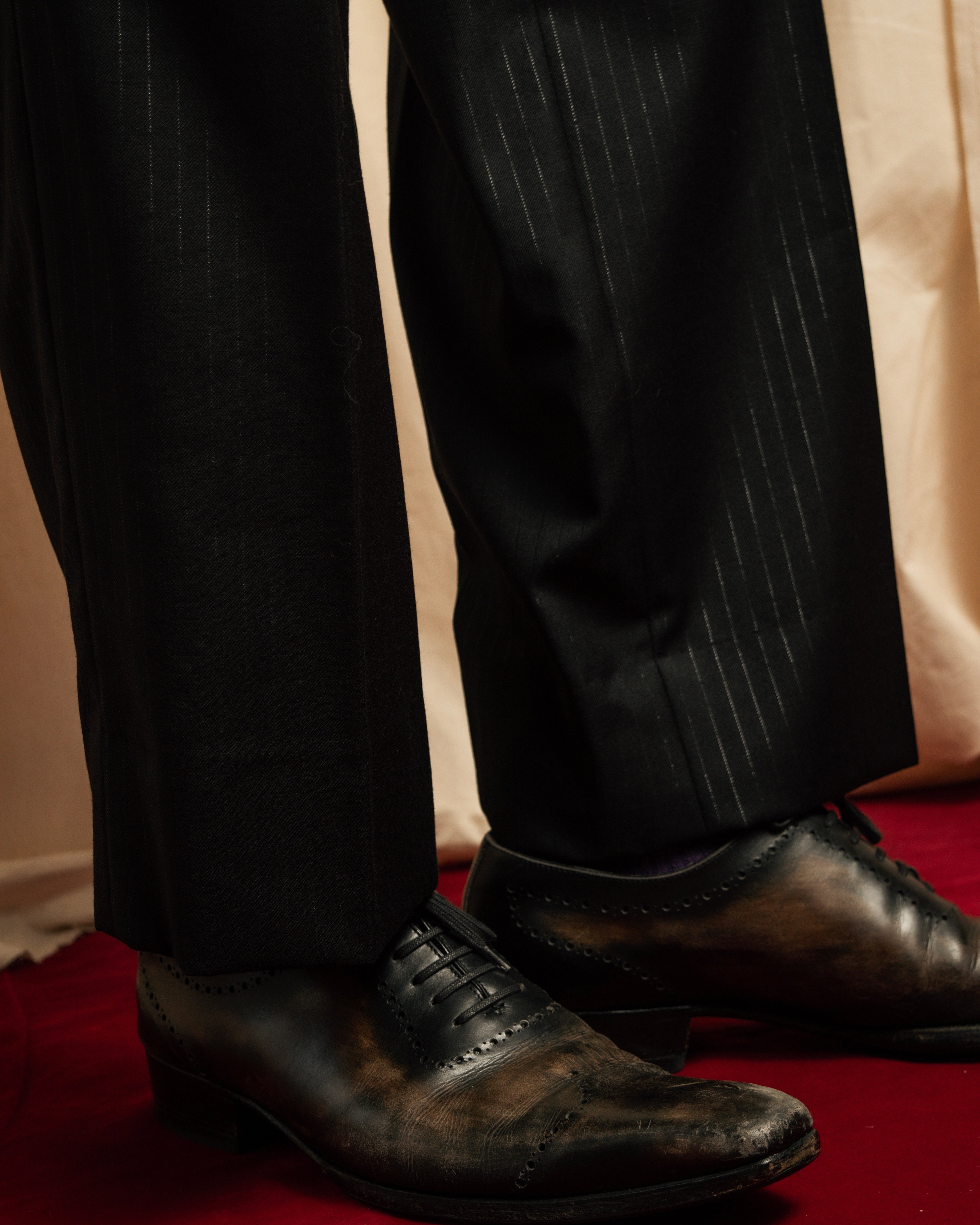 "BALENCIAGA" Chalk stripe pattern long silhouette set up