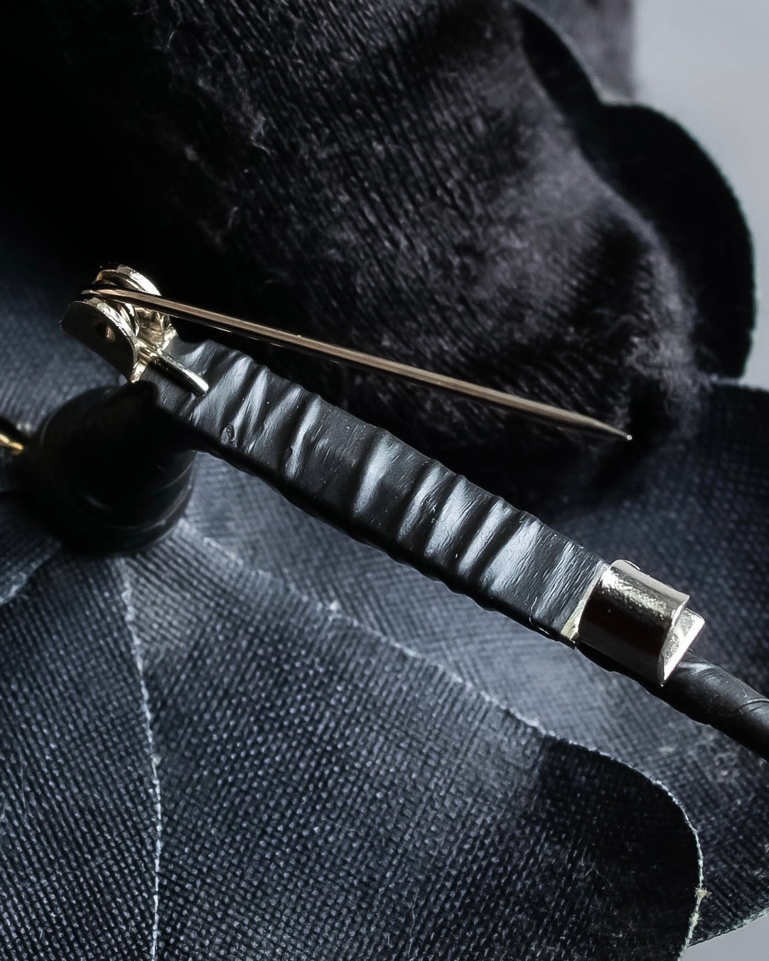 "CHANEL" Deep black camellia brooch