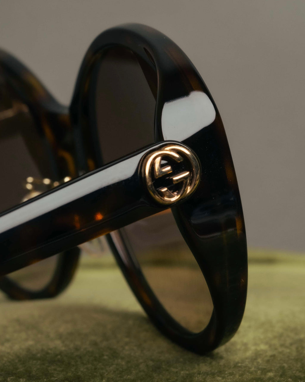 "GUCCI" 2010's Tortoiseshell oversized sunglasses